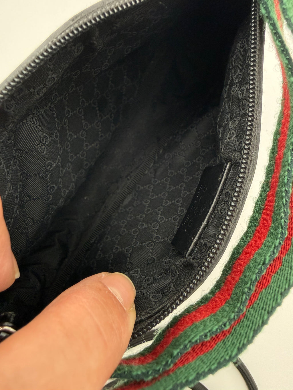 Gucci Borsa  a spalla  GG in Denim Nera e tracolla Web