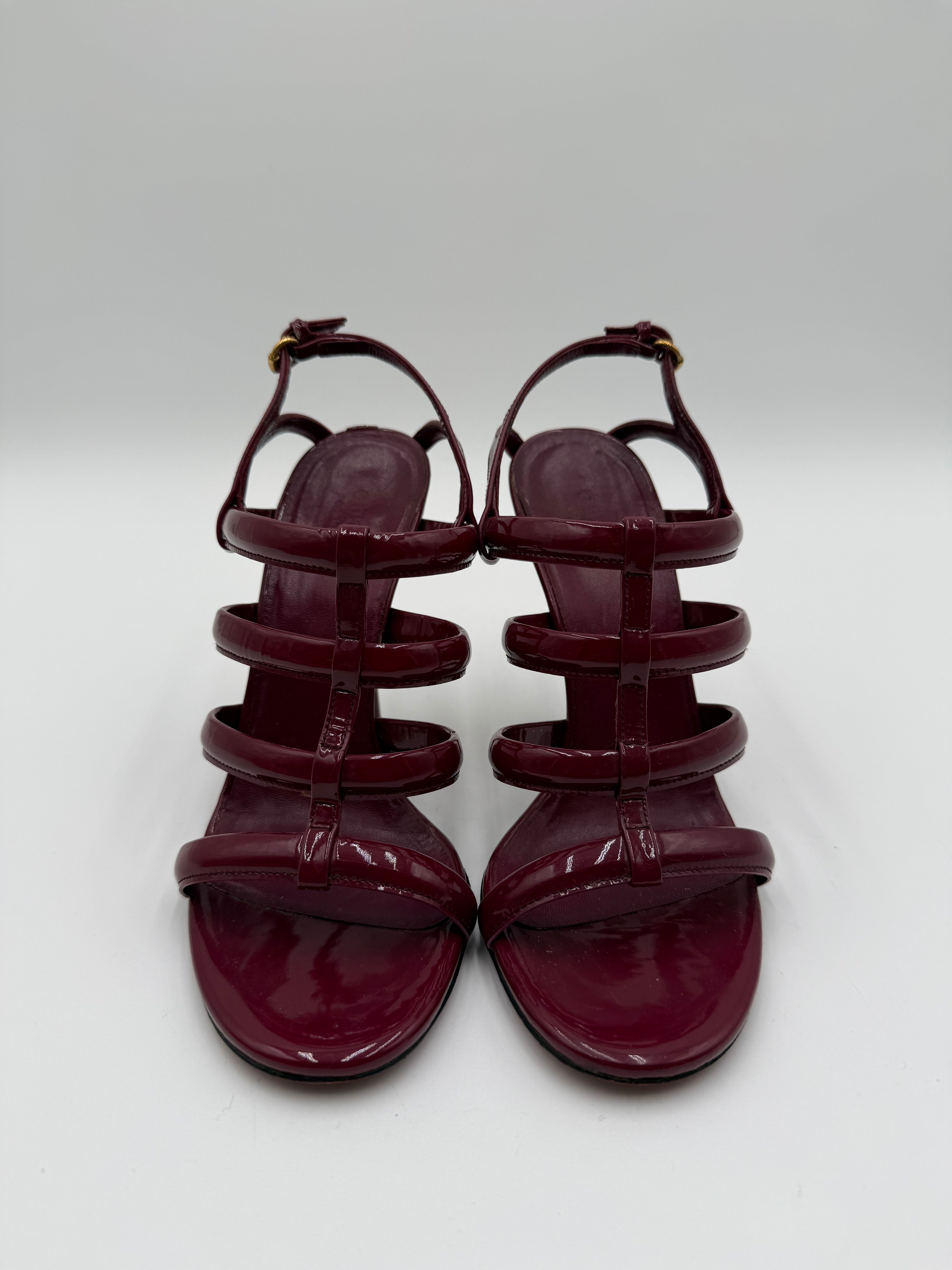 Sandali Gucci Cage in Vernice Bordeaux