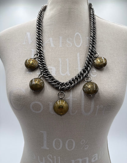 Bottega Veneta Collana intrecciato in Argento Ossidato con Medaglioni