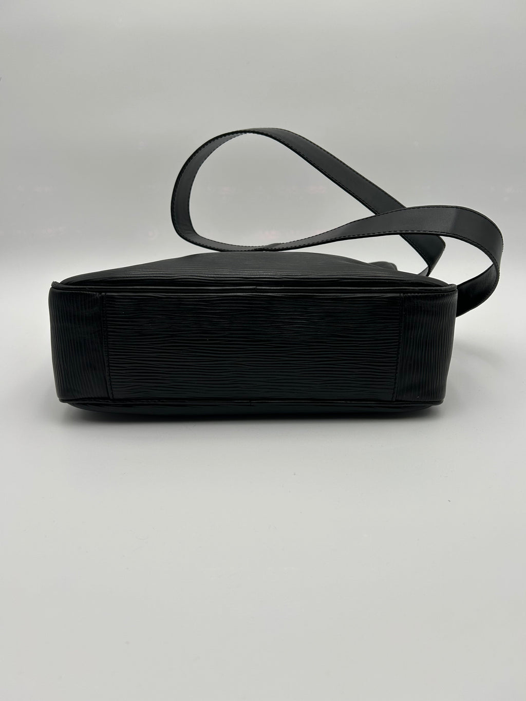 Fendi Borsa a Tracolla Epi in Pelle Nera Fendi