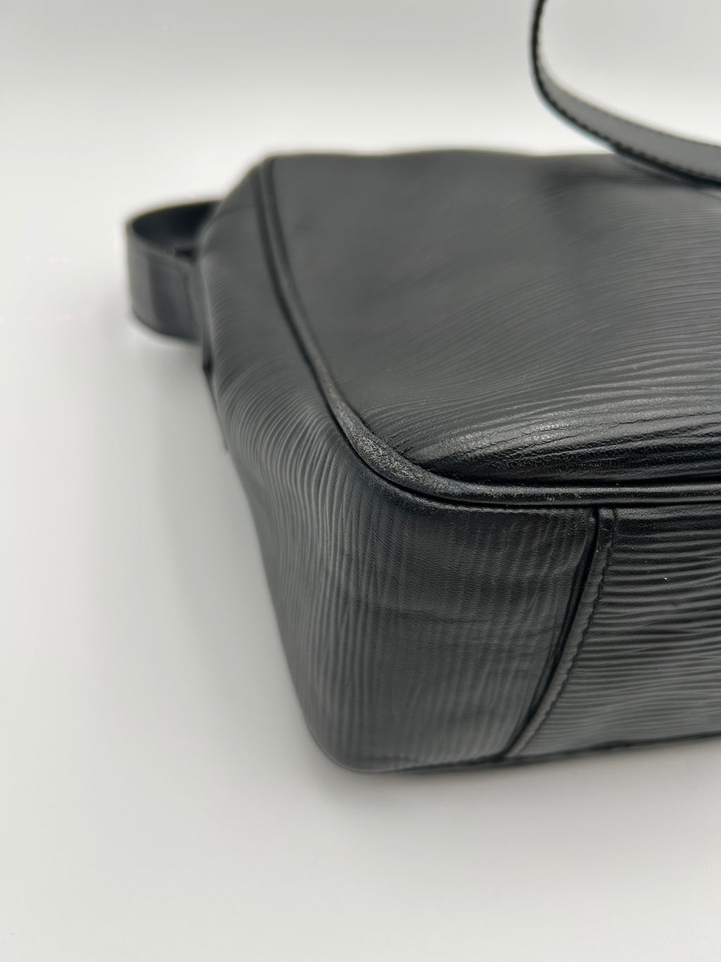 Fendi Borsa a Tracolla Epi in Pelle Nera Fendi