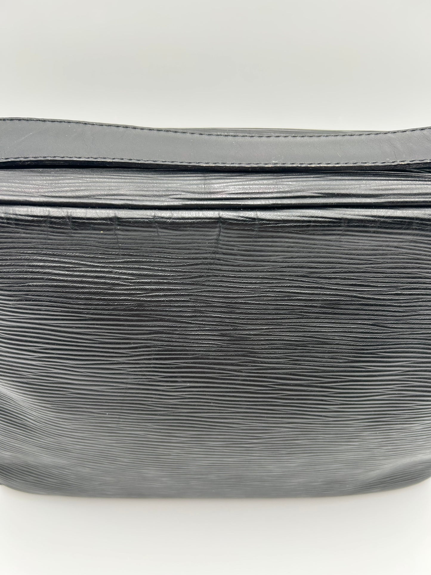 Fendi Borsa a Tracolla Epi in Pelle Nera Fendi