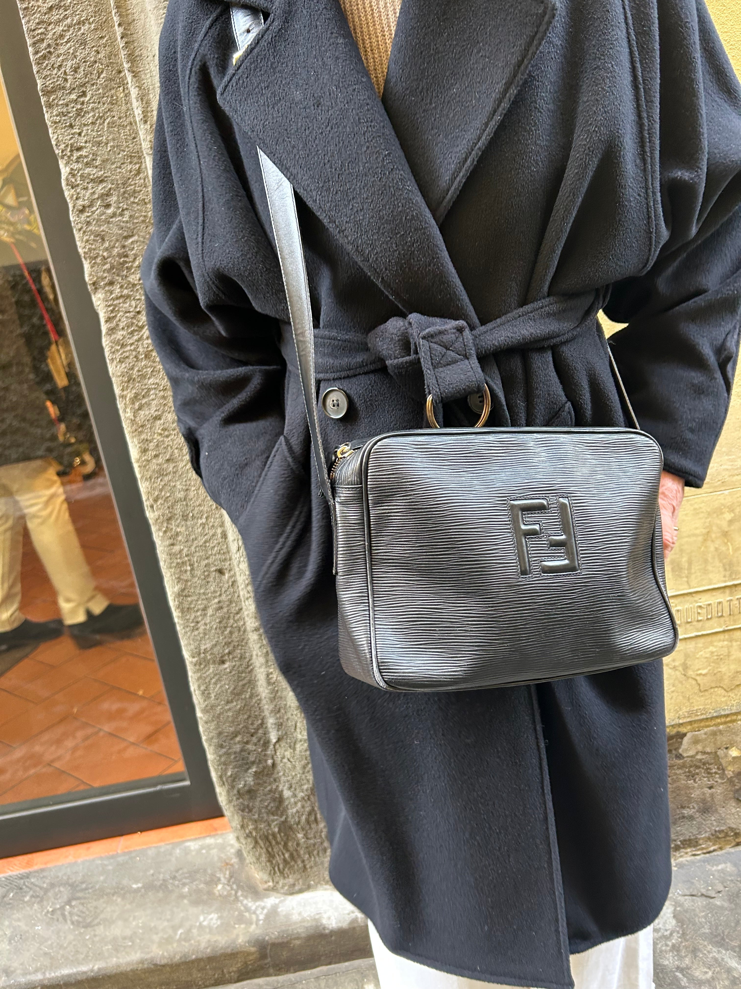 Fendi Borsa a Tracolla Epi in Pelle Nera Fendi