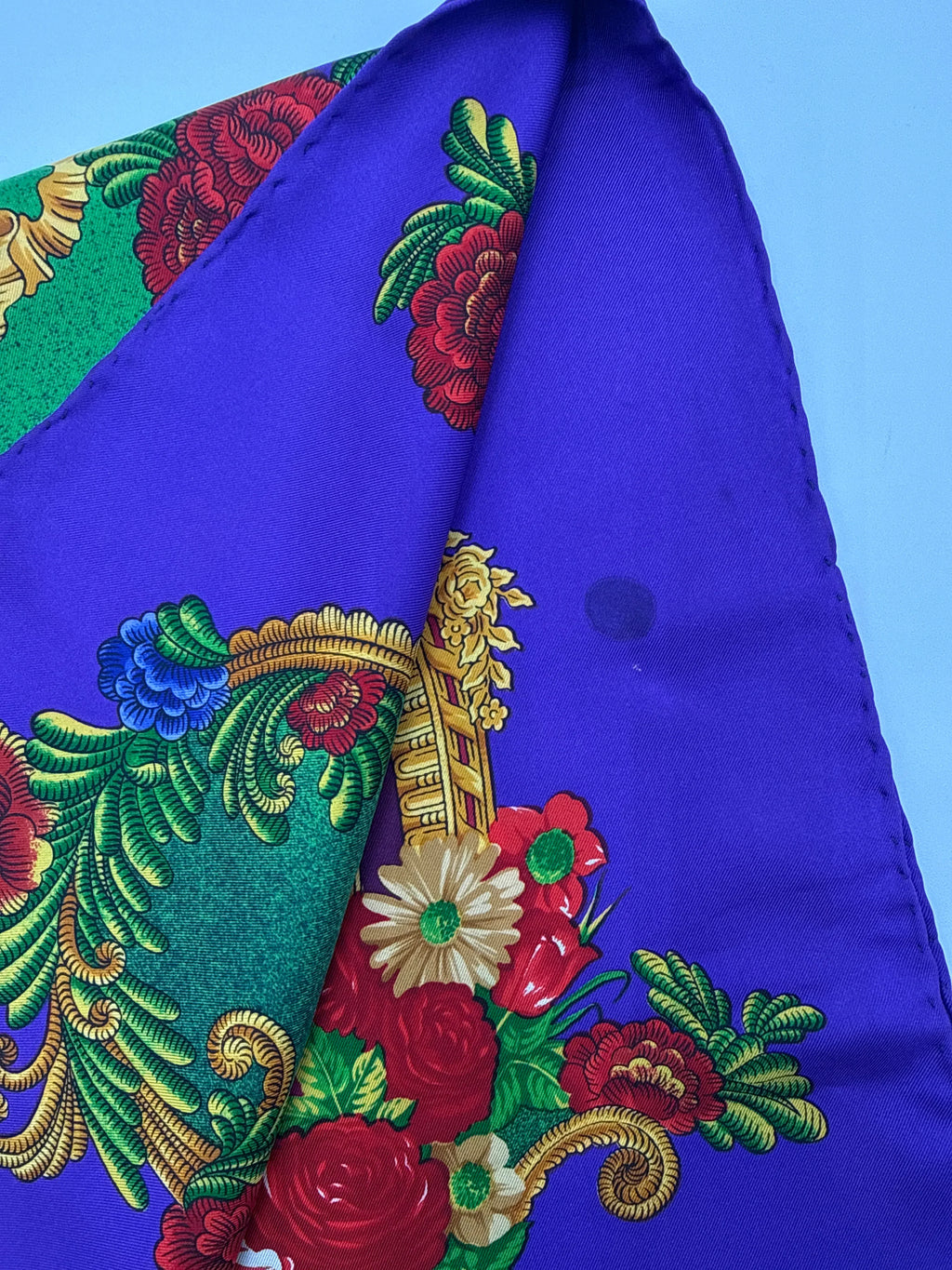 Foulard Atelier Versace in Seta 1993 La Belle Jardinière Viola e Verde - Mercatino di Ninni