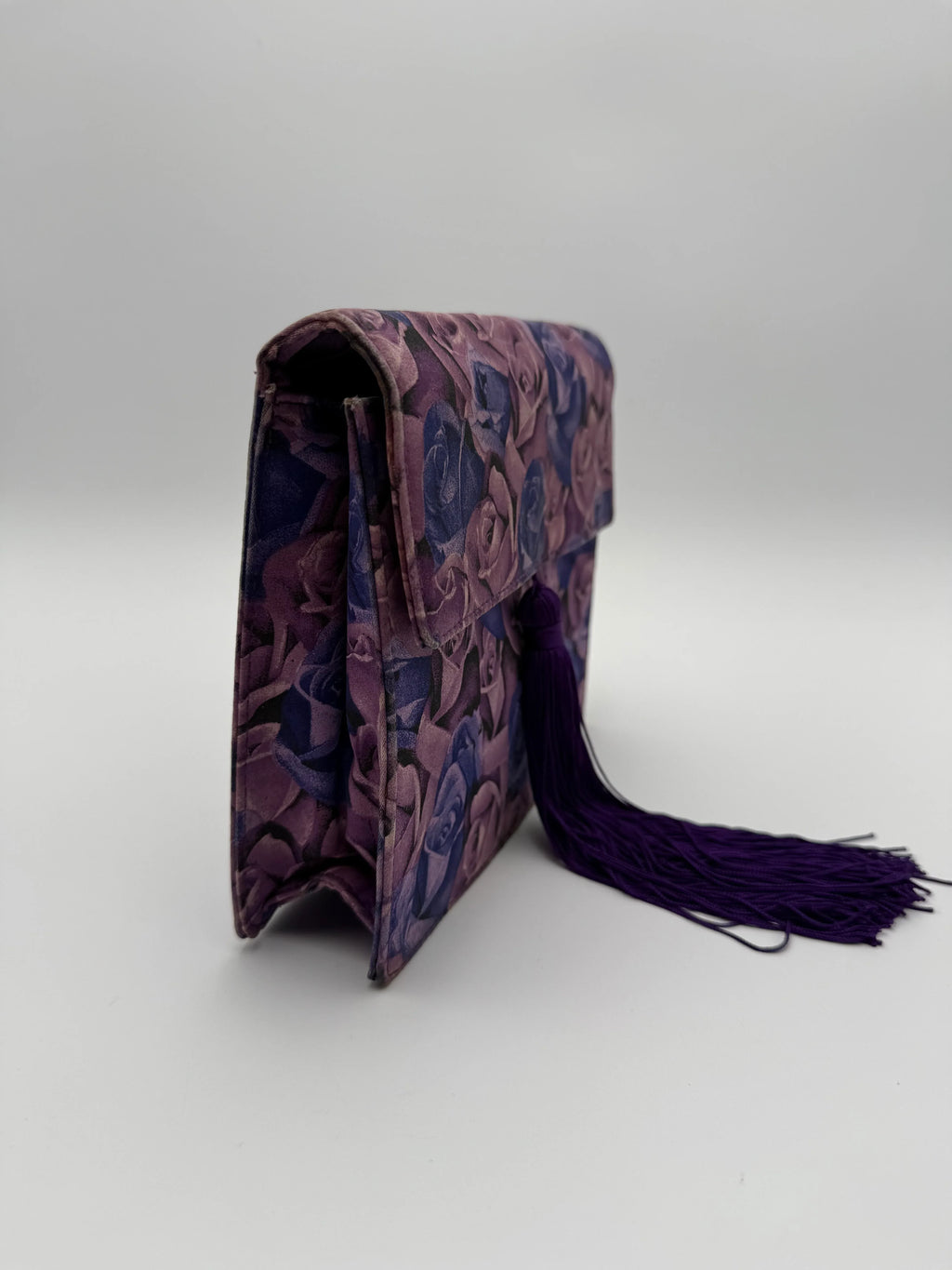 Gianni-Versace-Pochette-Vintage-in-Tessuto-Stampa-Rose-Viola-Mercatino-di-Ninni-71635332563293 - Mercatino di Ninni