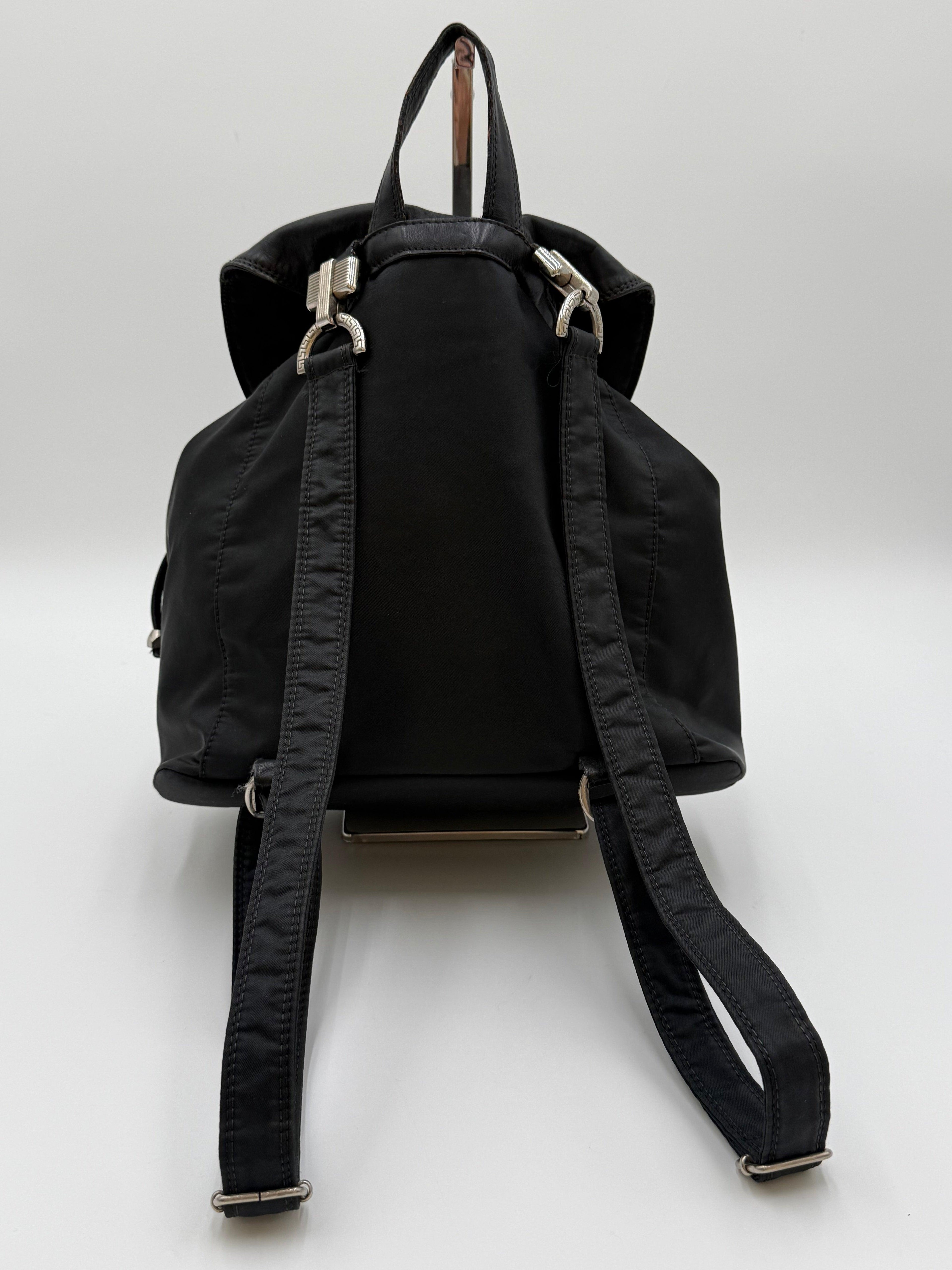 Gianni Versace Zaino Vintage in Nylon e Pelle Nero - Mercatino di Ninni