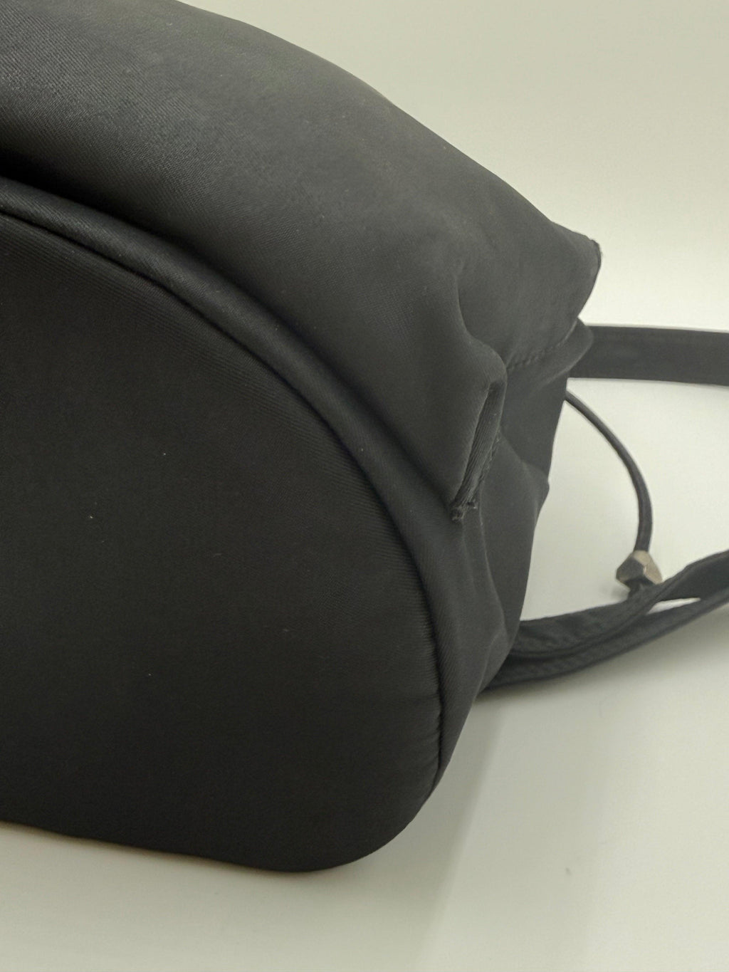 Gianni Versace Zaino Vintage in Nylon e Pelle Nero - Mercatino di Ninni
