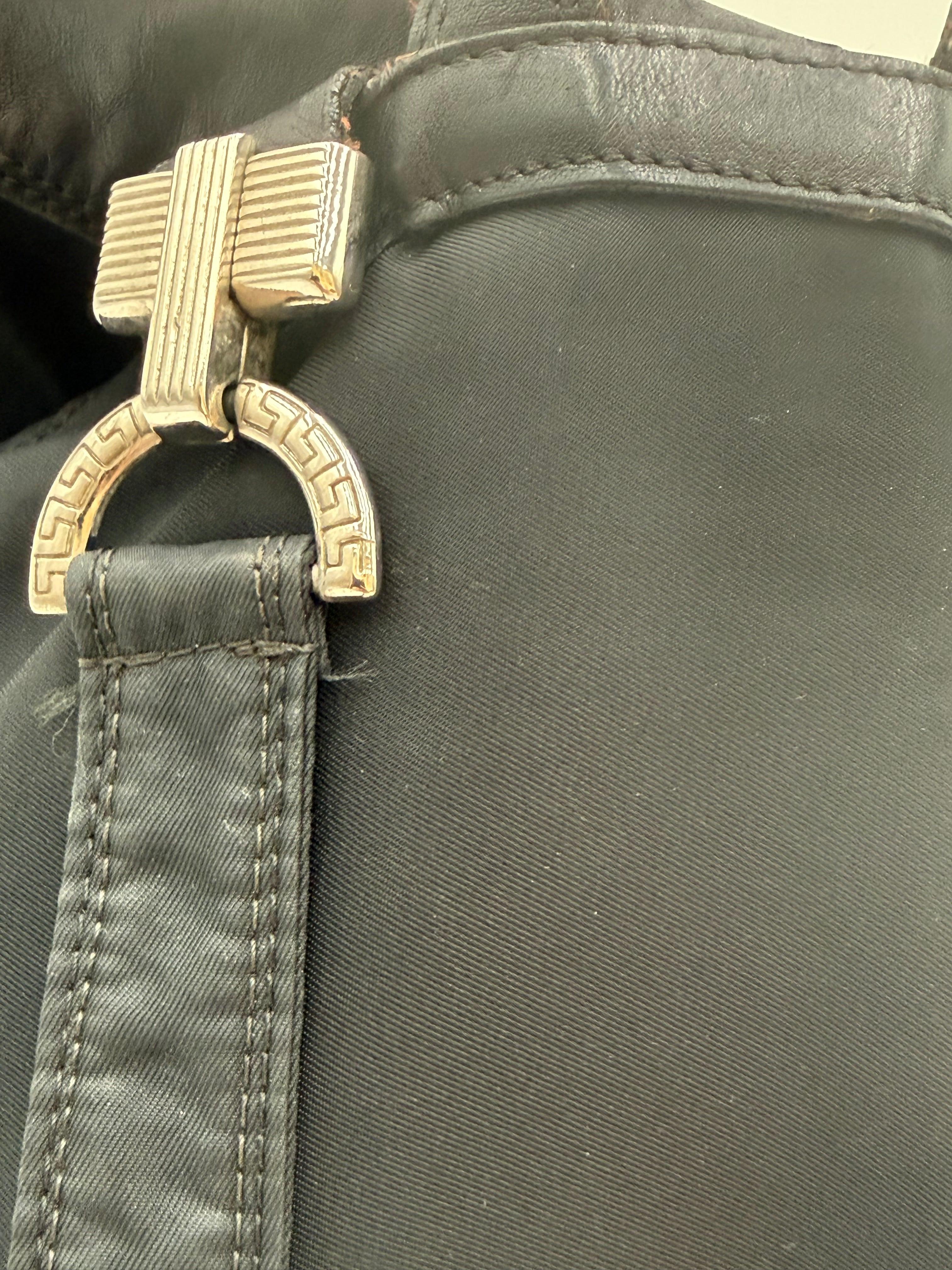 Gianni Versace Zaino Vintage in Nylon e Pelle Nero - Mercatino di Ninni