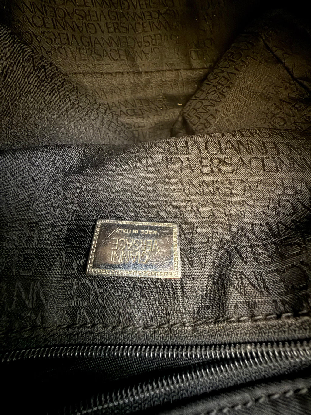 Gianni Versace Zaino Vintage in Nylon e Pelle Nero - Mercatino di Ninni