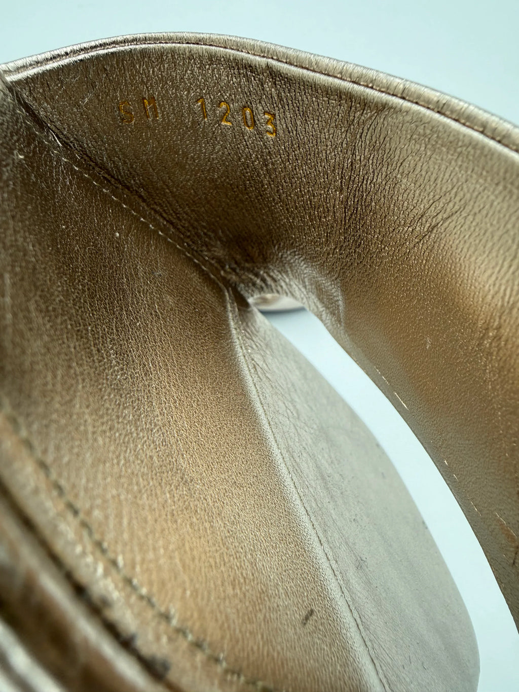 Givenchy Mules 4G in Pelle di Vitello Laminata Oro - Mercatino di Ninni