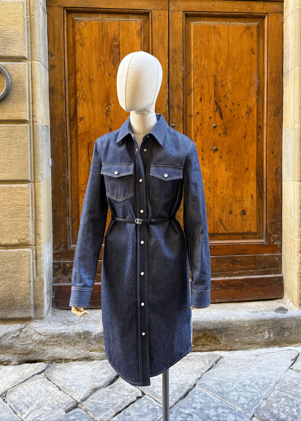 Gucci Abito Chemisier con Cintura e Banda Logo in Denim Blu Navy - Mercatino di Ninni