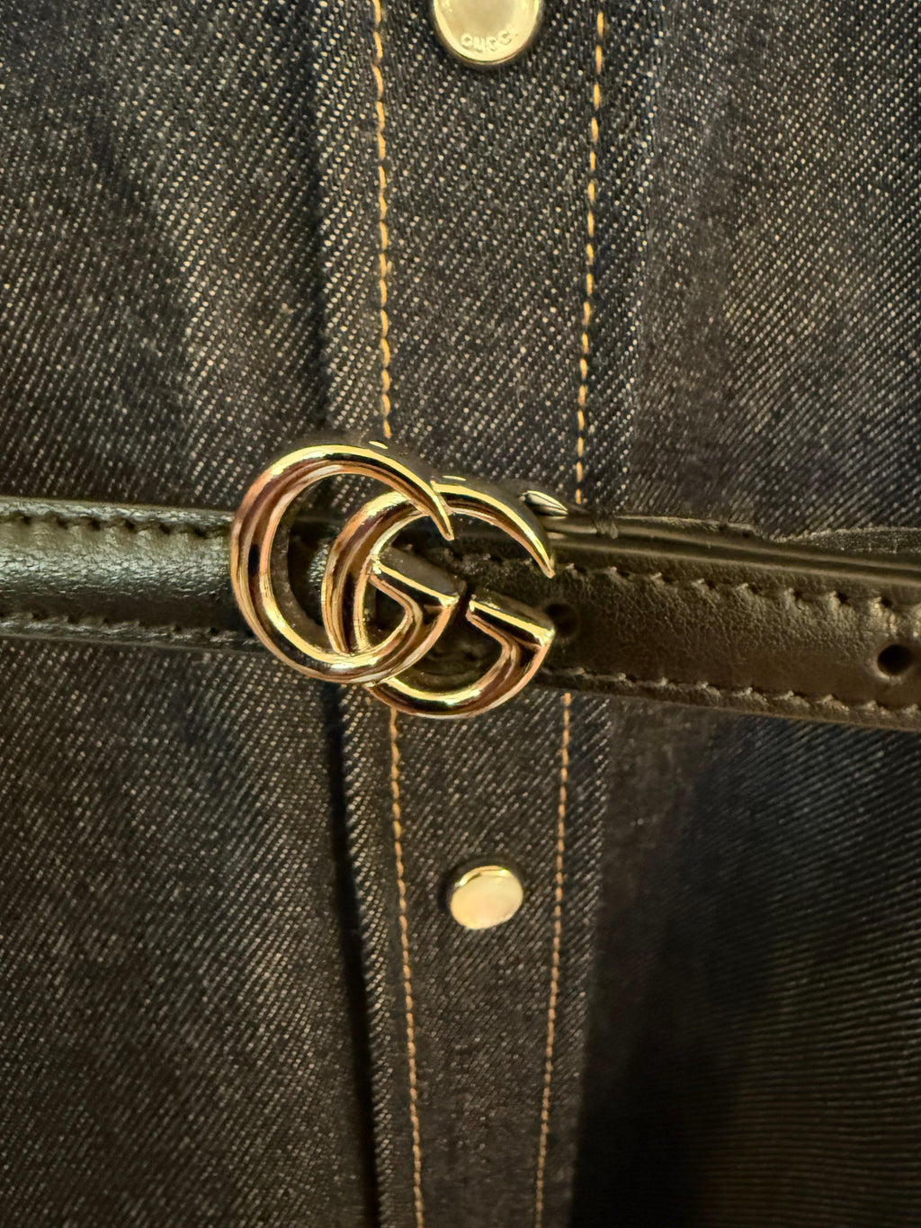 Gucci Abito Chemisier con Cintura e Banda Logo in Denim Blu Navy - Mercatino di Ninni