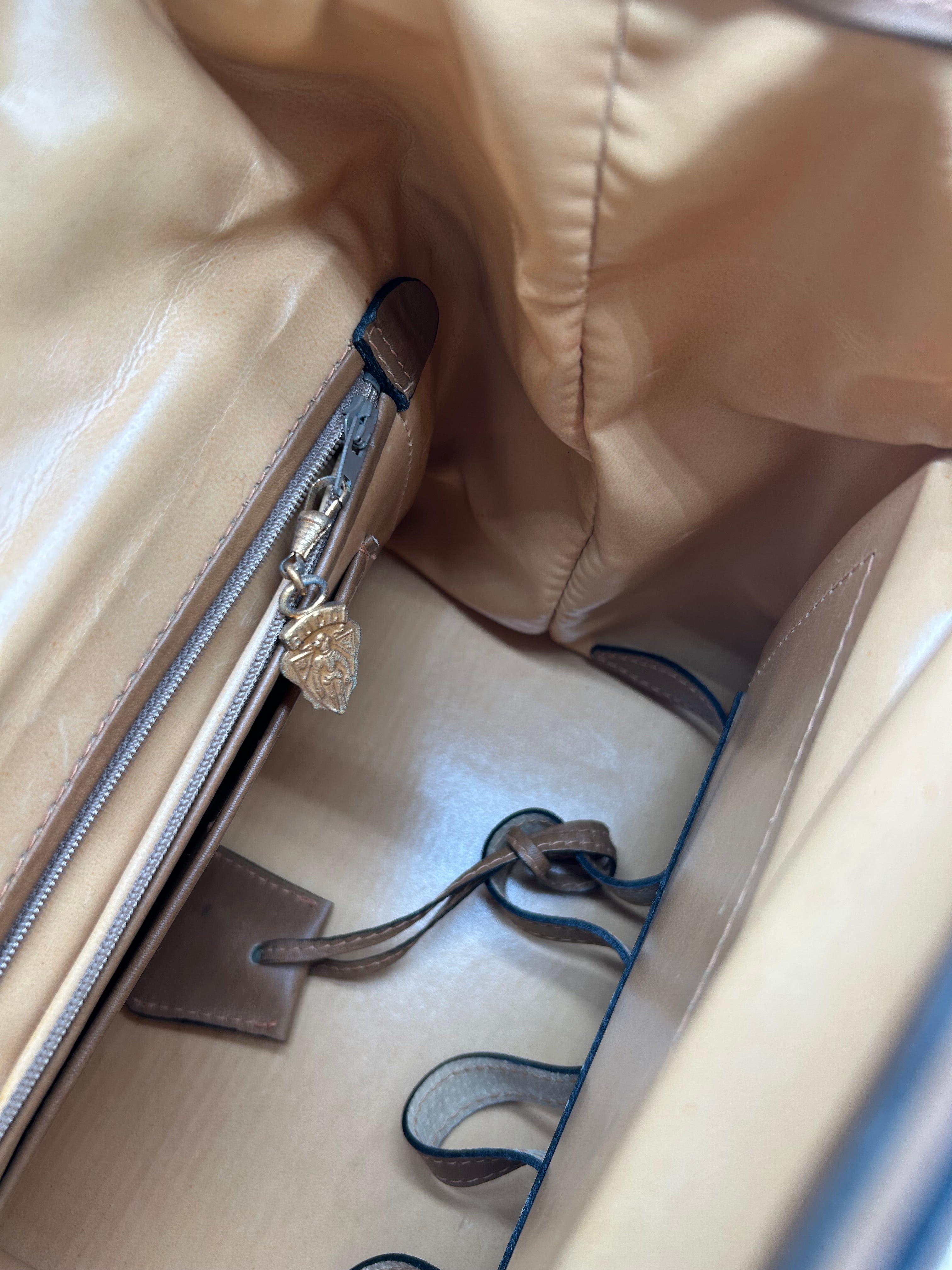 Gucci Beauty Case Vintage in Pelle e Tela Marrone Gucci