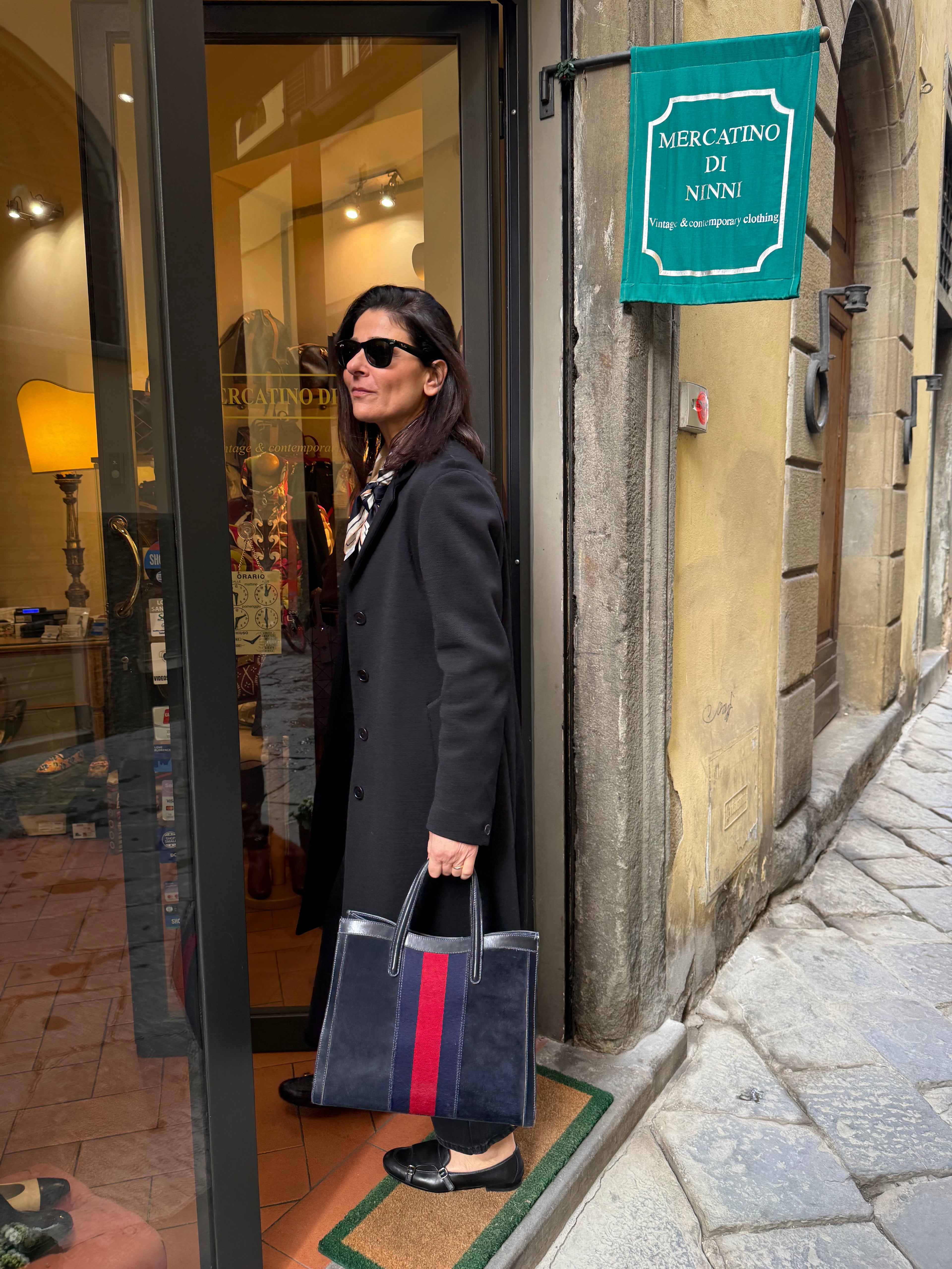 Gucci Borsa Vintage Shopping in Pelle e Camoscio Blu Navy - Mercatino di Ninni