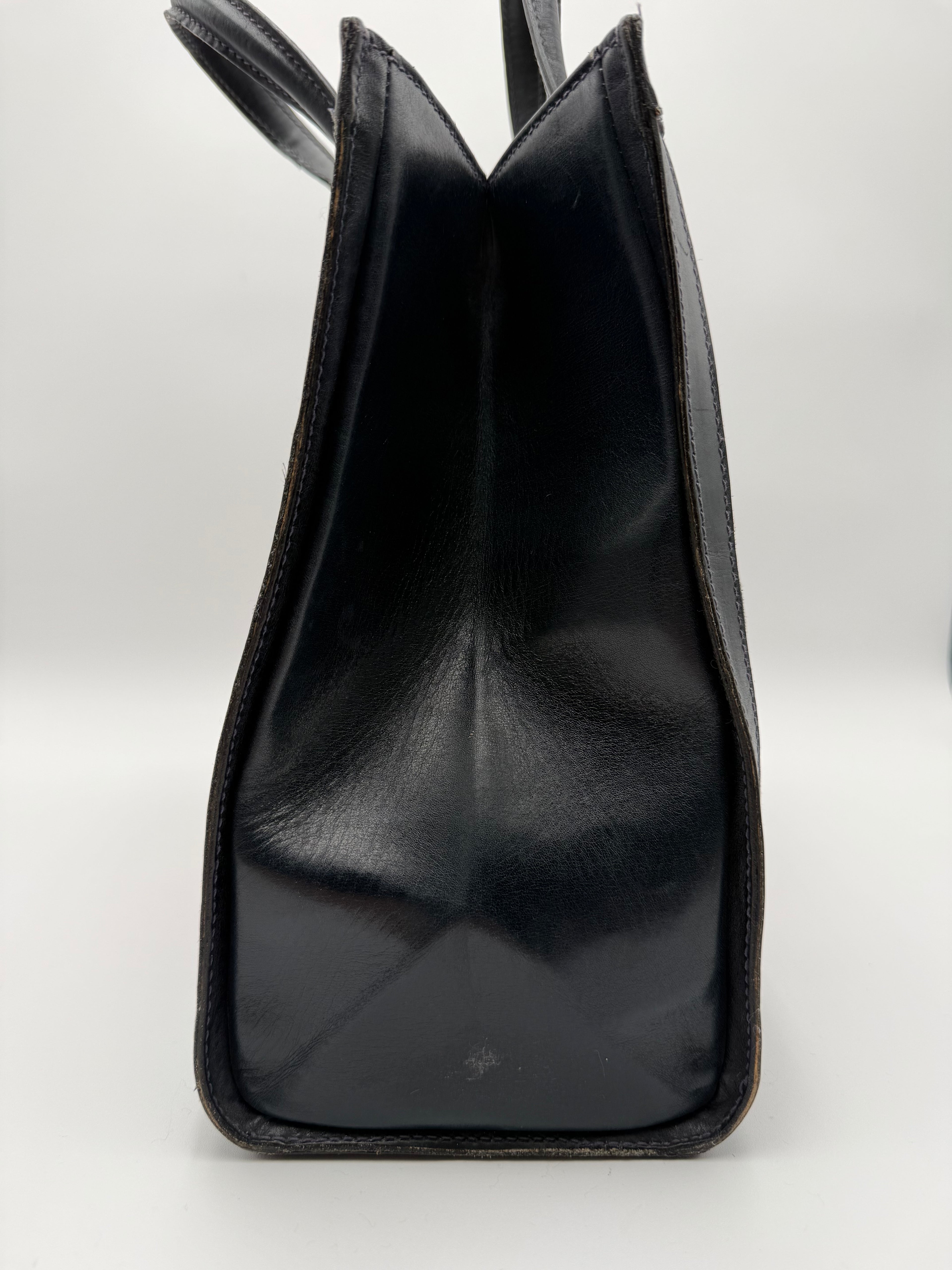 Gucci Borsa Vintage Shopping in Pelle e Camoscio Blu Navy - Mercatino di Ninni