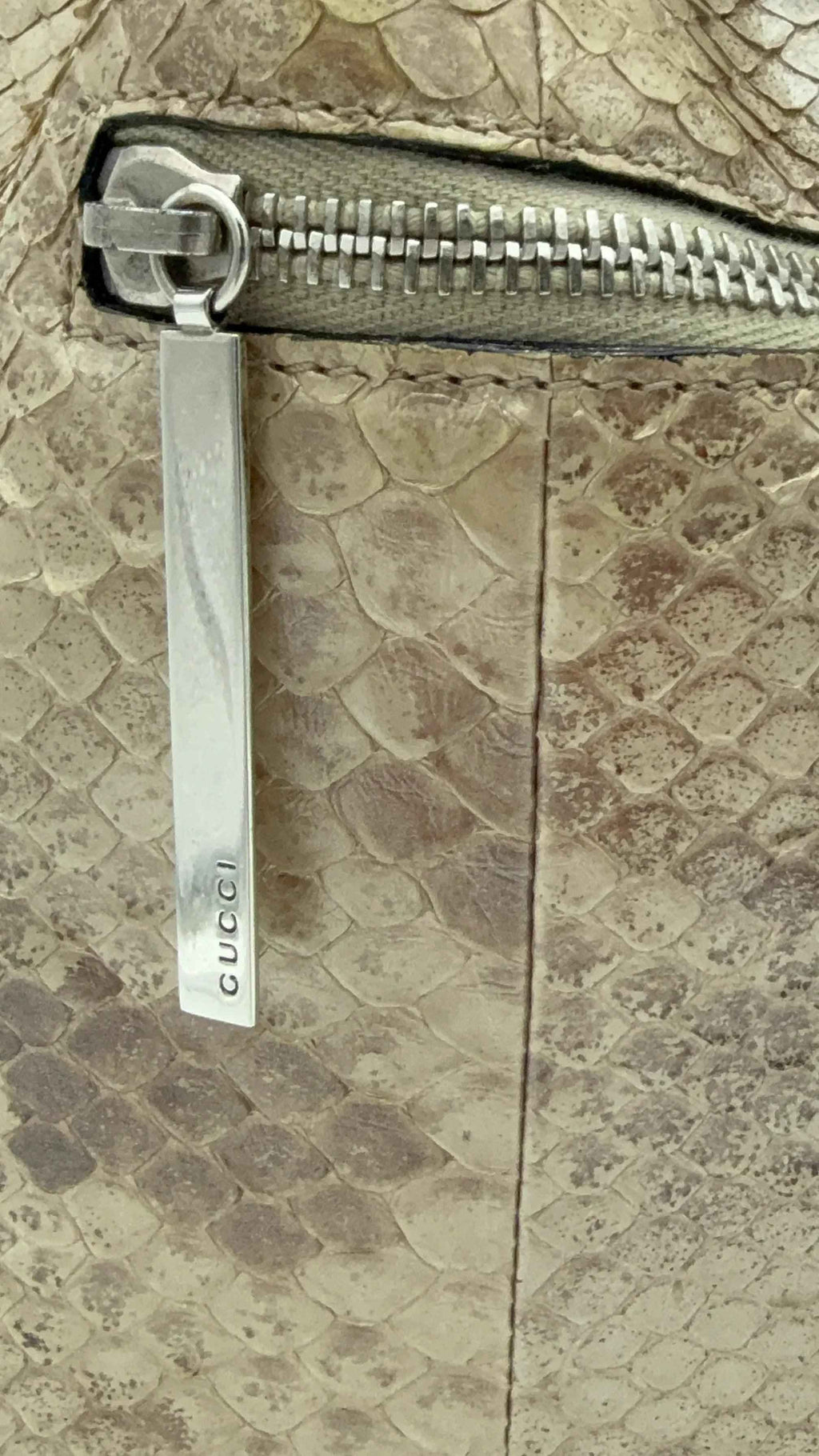Gucci Borsa Vintage Tom Ford a Secchiello in Pelle di Pitone Beige