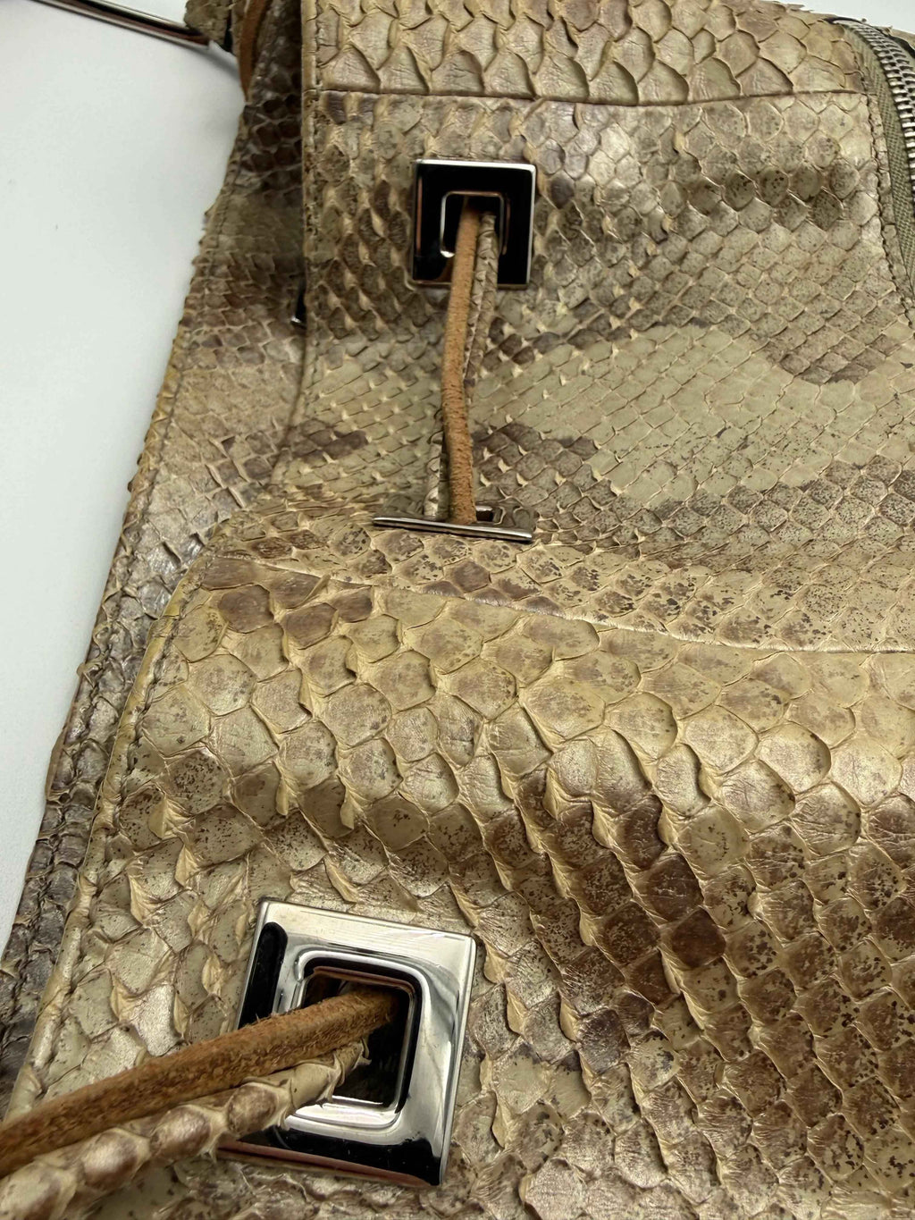 Gucci Borsa Vintage Tom Ford a Secchiello in Pelle di Pitone Beige