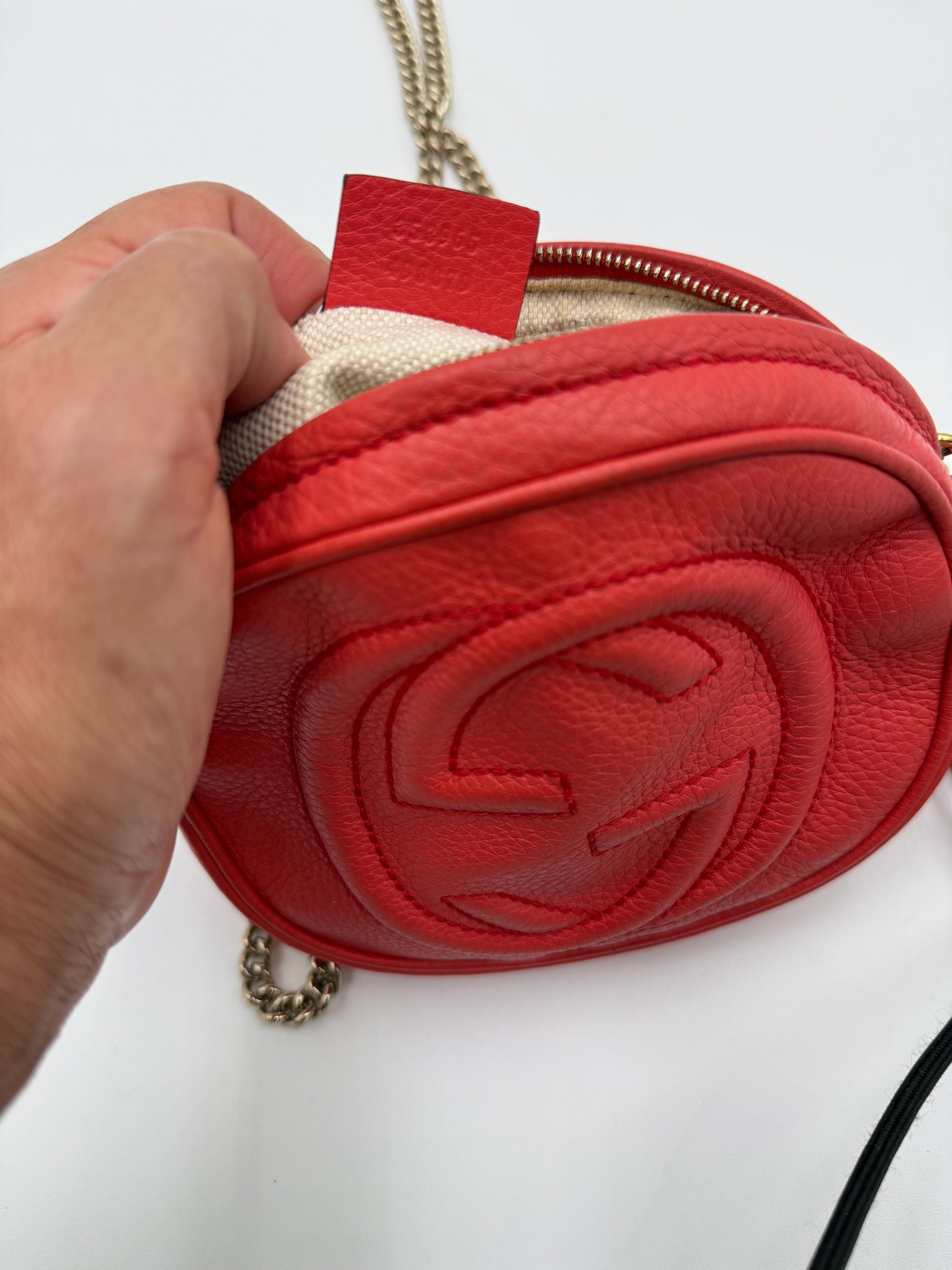 Gucci Borsa a Tracolla Soho Mini Chain Limited Edition in Pelle Martellata Corallo - Mercatino di Ninni