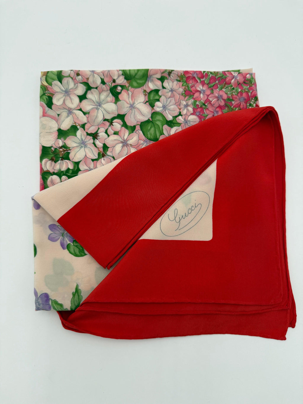 Gucci Foulard Vintage in Seta Motivo Floreale con Bordo Rosso - Mercatino di Ninni