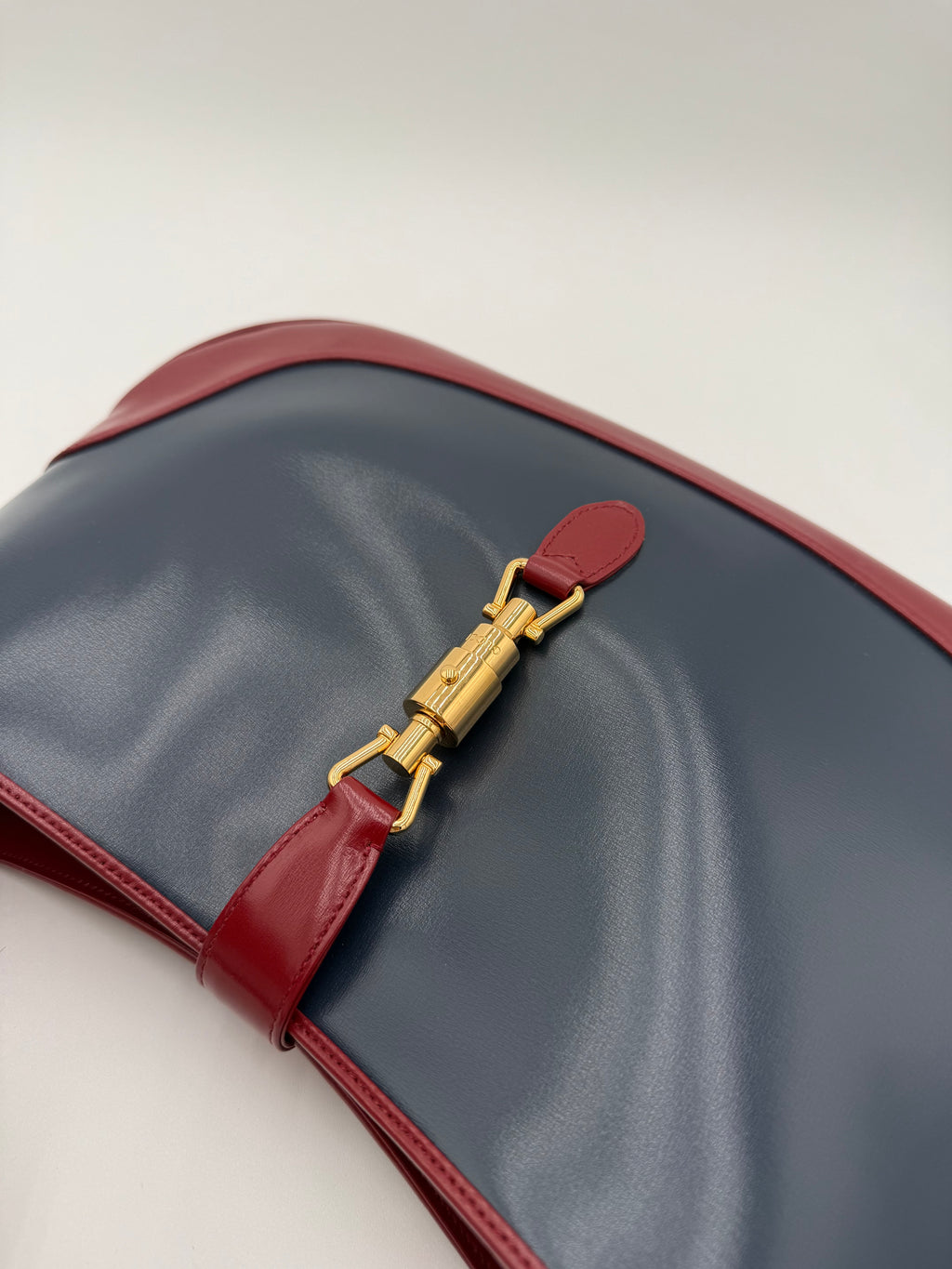 Gucci Jackie 1961 Collezione in Pelle Blu e Bordeaux - Mercatino di Ninni