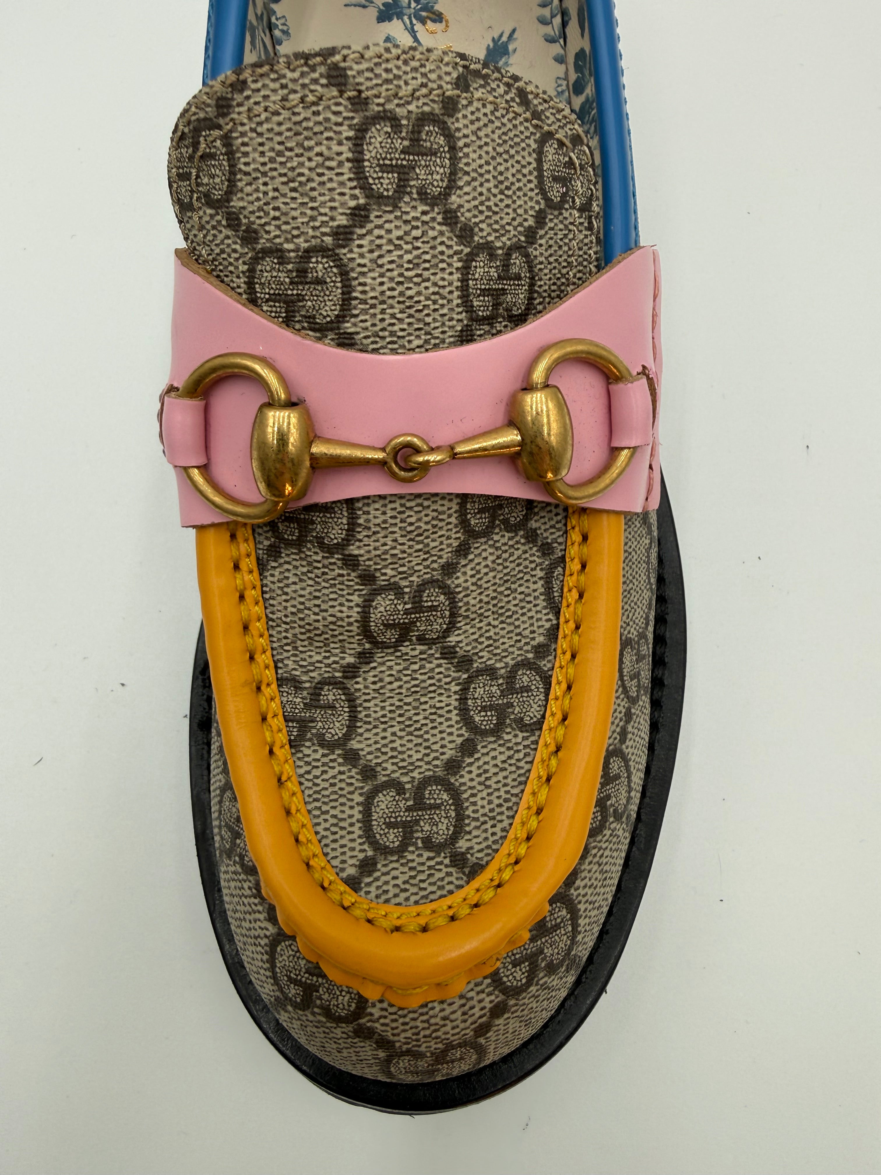 Gucci GG Supreme Loafers