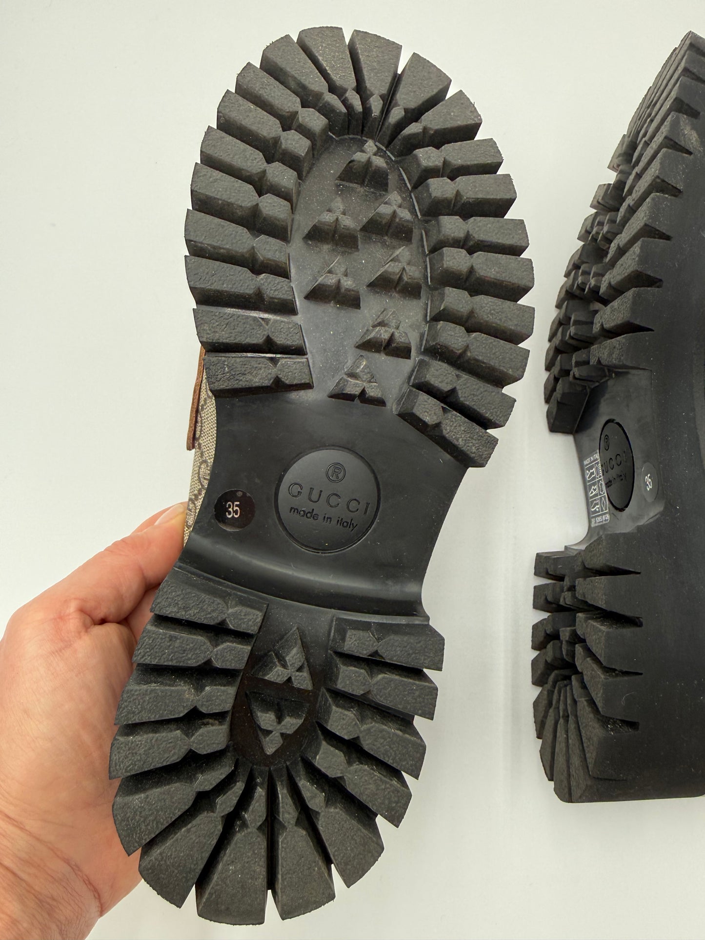 Gucci Mocassini GG Supreme