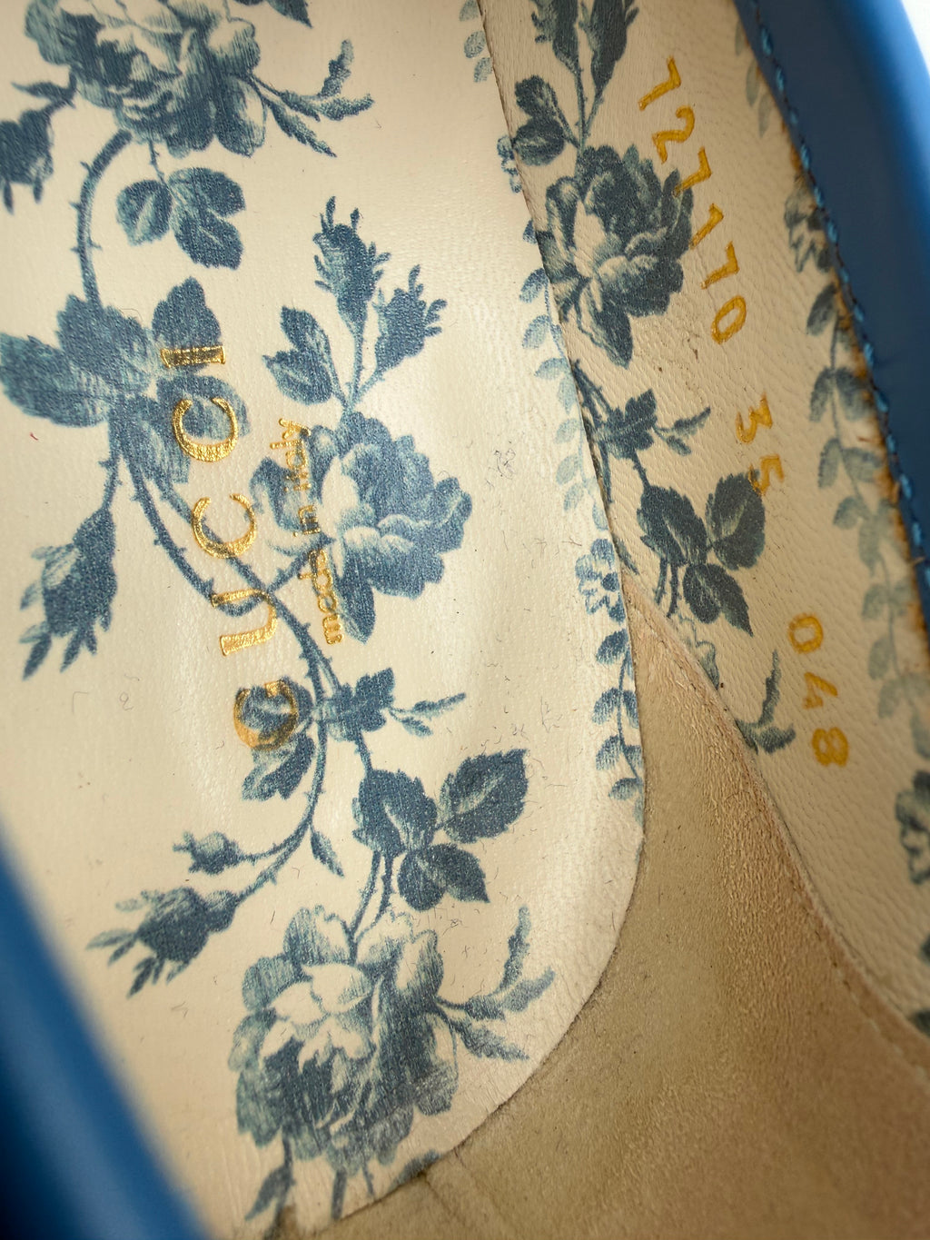 Gucci GG Supreme Loafers