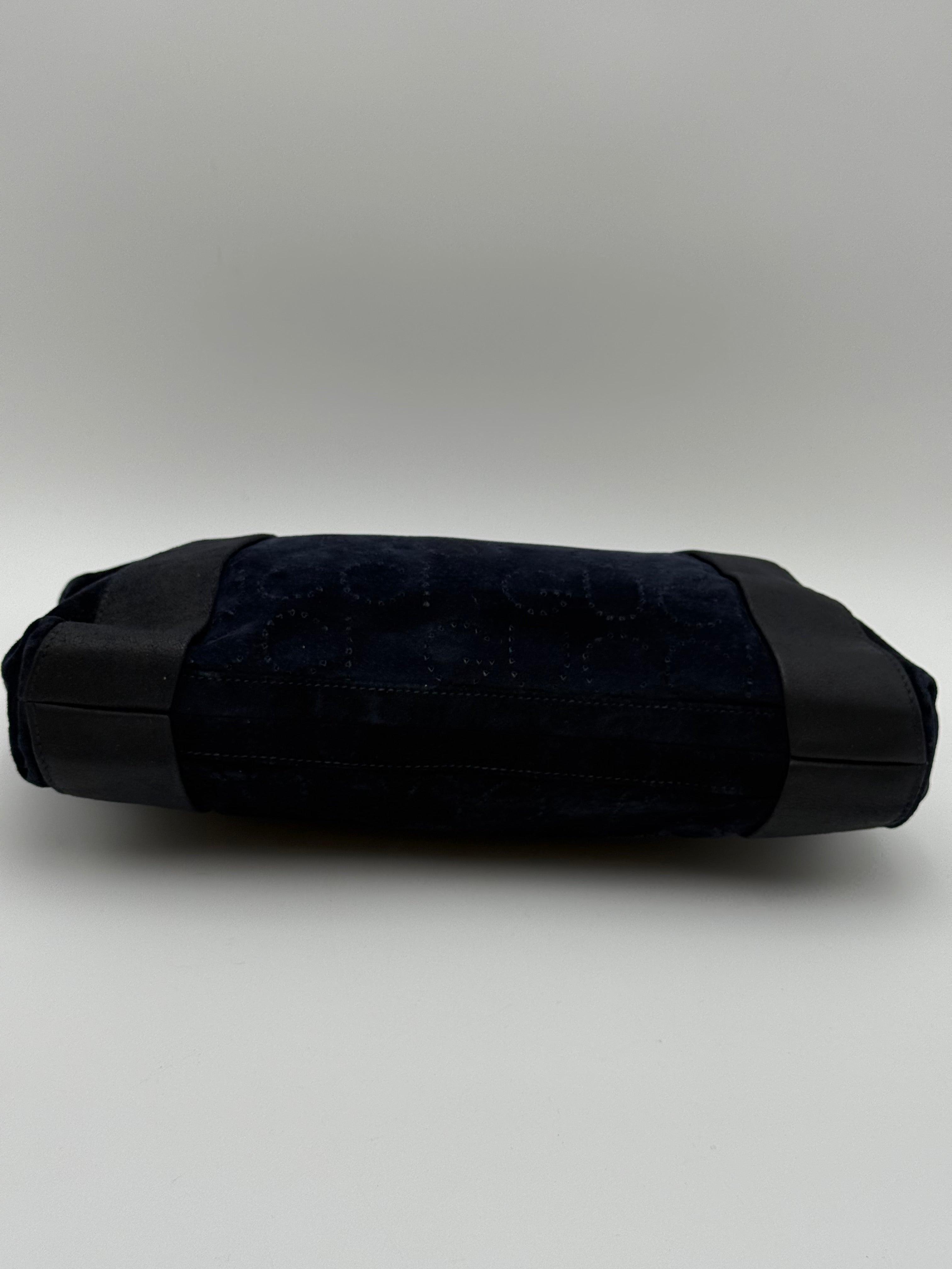 Gucci Pochette Vintage Tom Ford in Pelle Scamosciata Blu Navy - Mercatino di Ninni