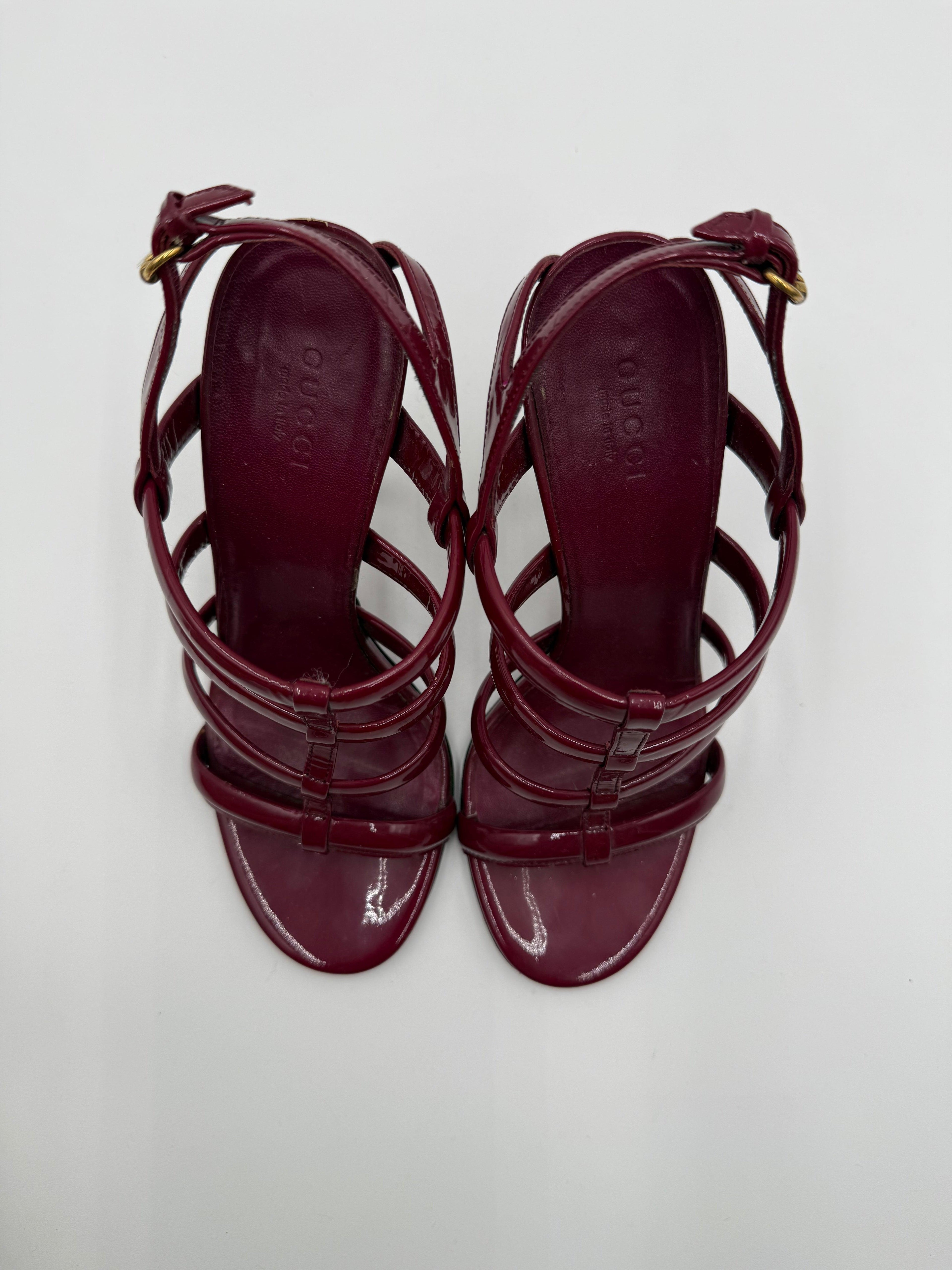 Gucci Sandali Cage Vintage by Frida Giannini in Vernice Bordeaux