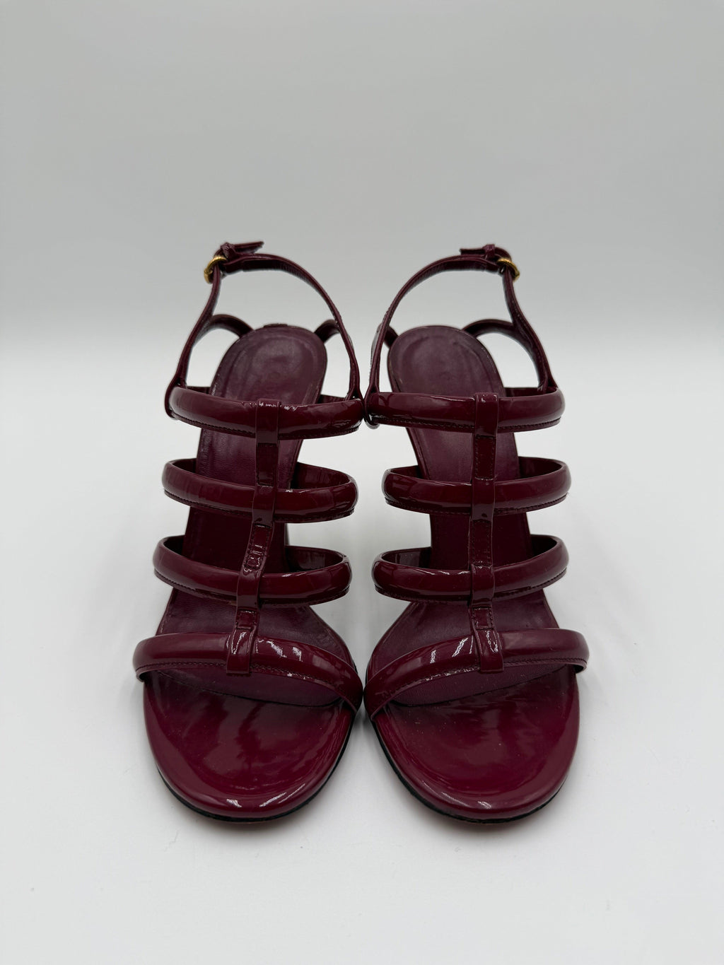 Gucci Sandali Cage Vintage by Frida Giannini in Vernice Bordeaux - Mercatino di Ninni