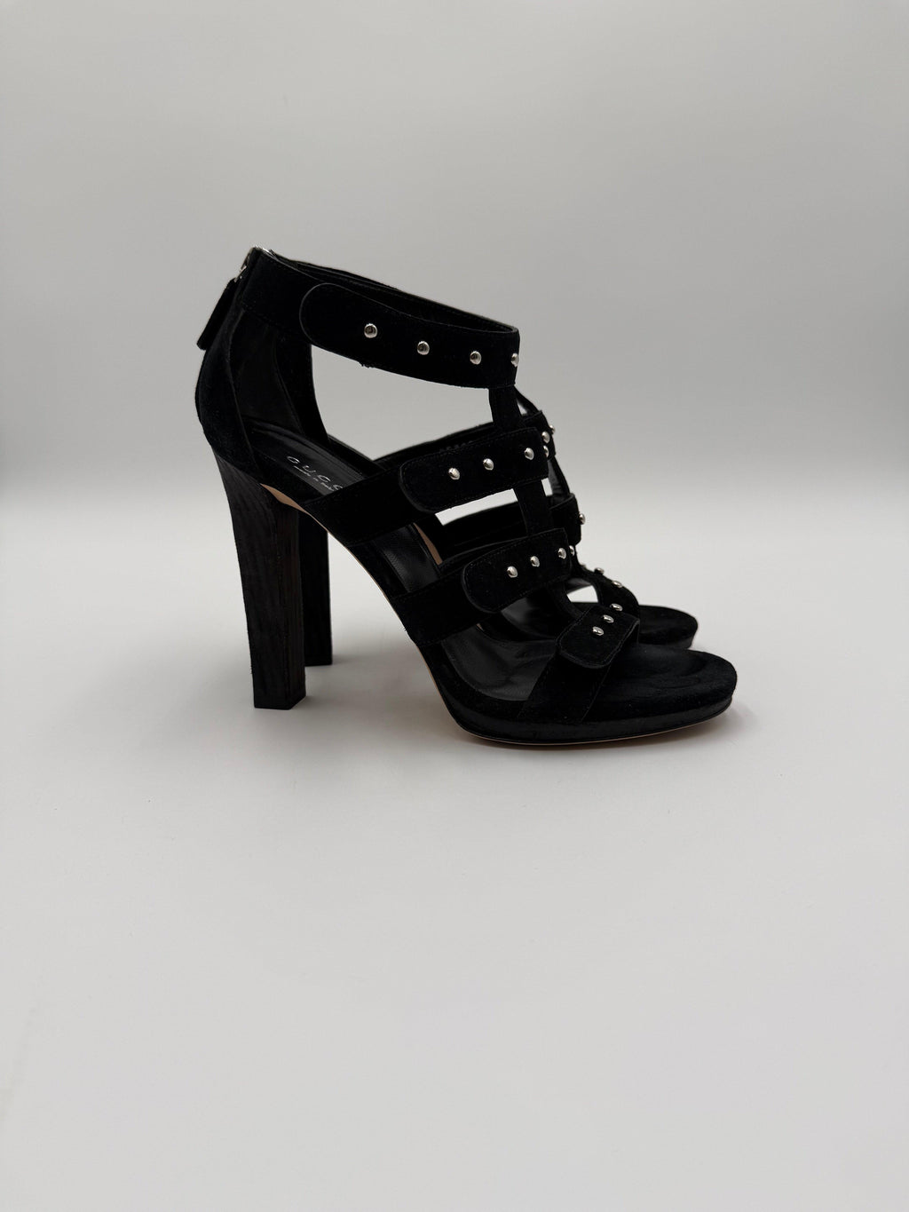 Gucci Sandali Cage by Frida Giannini in Camoscio Nero con Borchie - Mercatino di Ninni