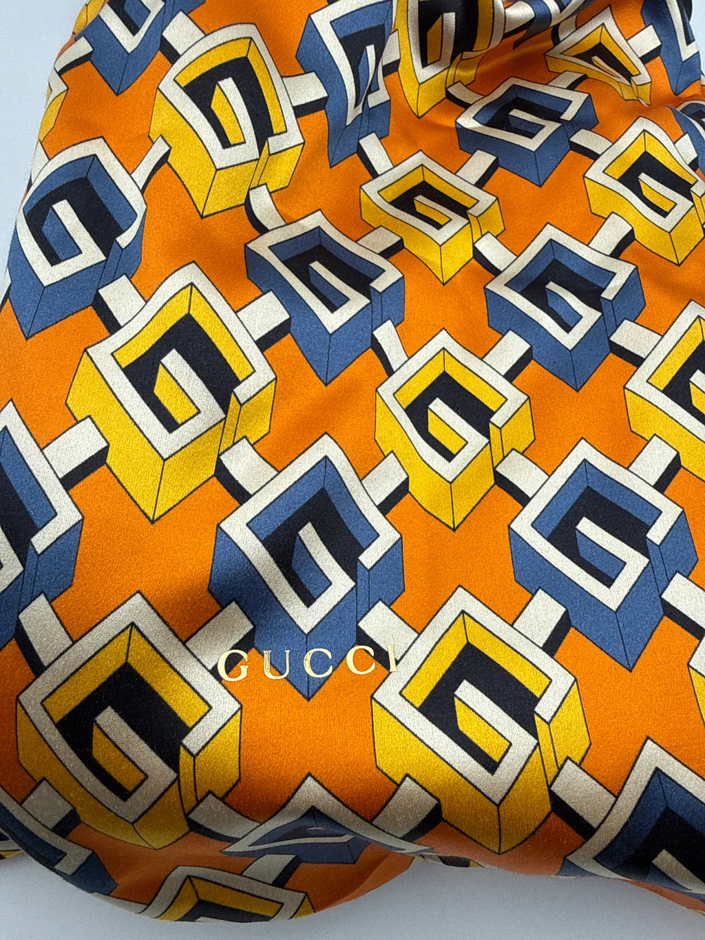 Gucci Slippers Geometric G Print in Raso Giallo e Blu - Mercatino di Ninni