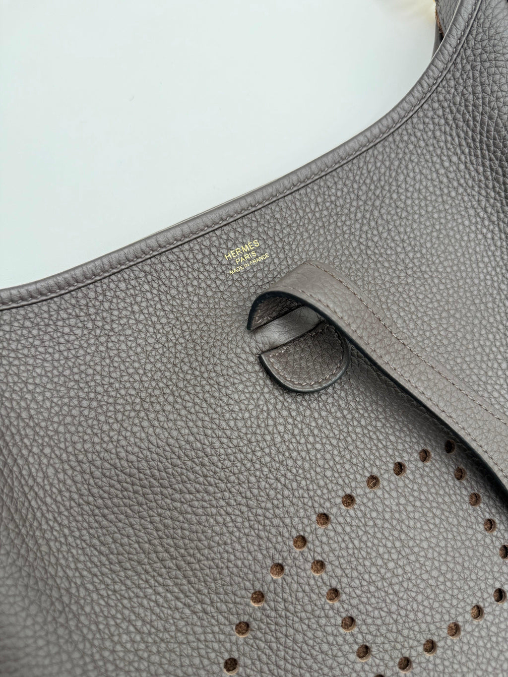 Hermès Borsa Evelyne III 29 in Pelle Taurillon Testa di Moro