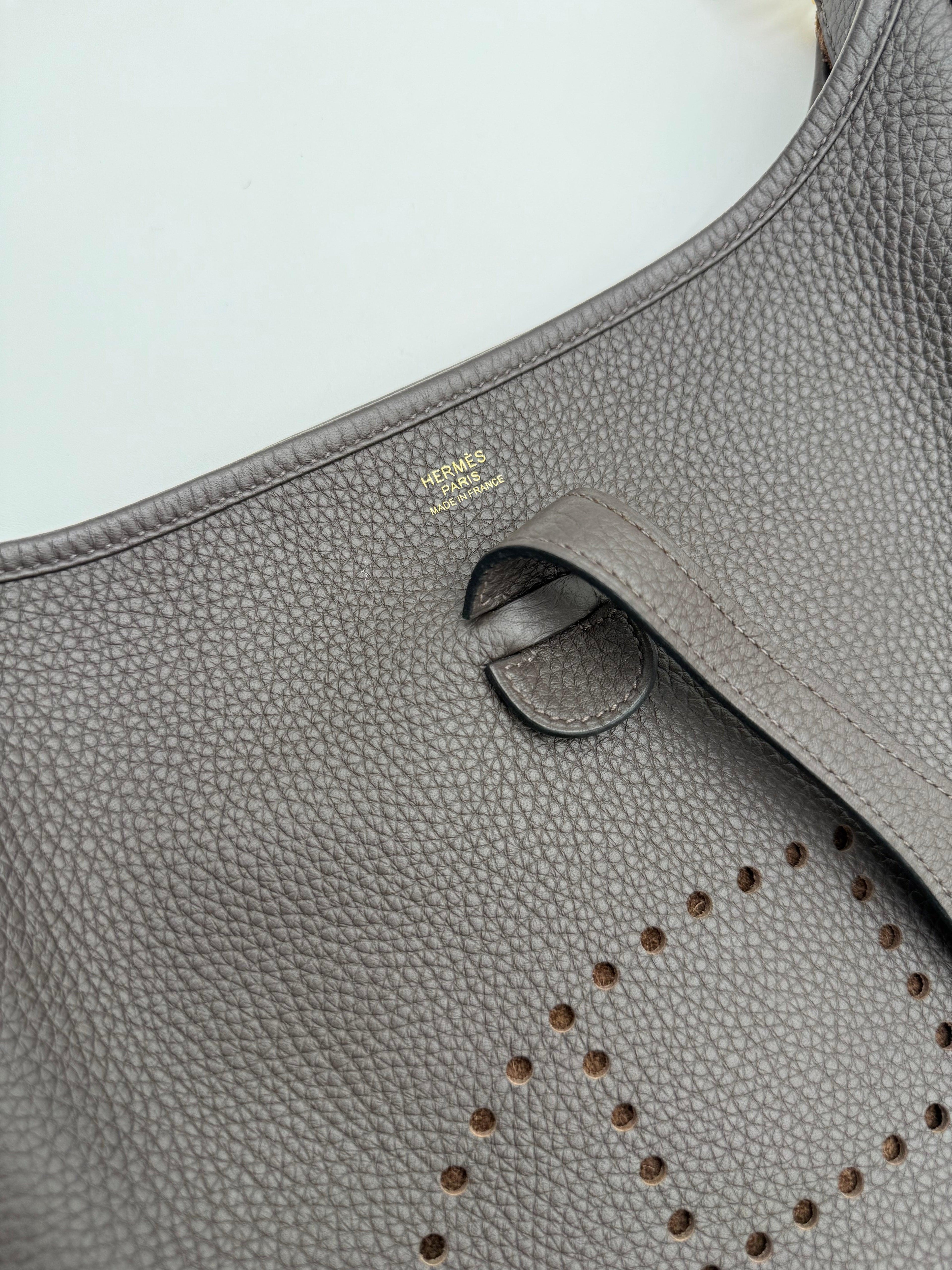 Hermès Borsa Evelyne III 29 in Pelle Taurillon Testa di Moro