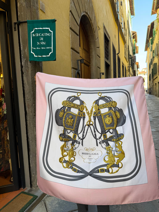 Hermés Foulard Vintage di seta Carrè "Brides de Gala" Rosa Hermes