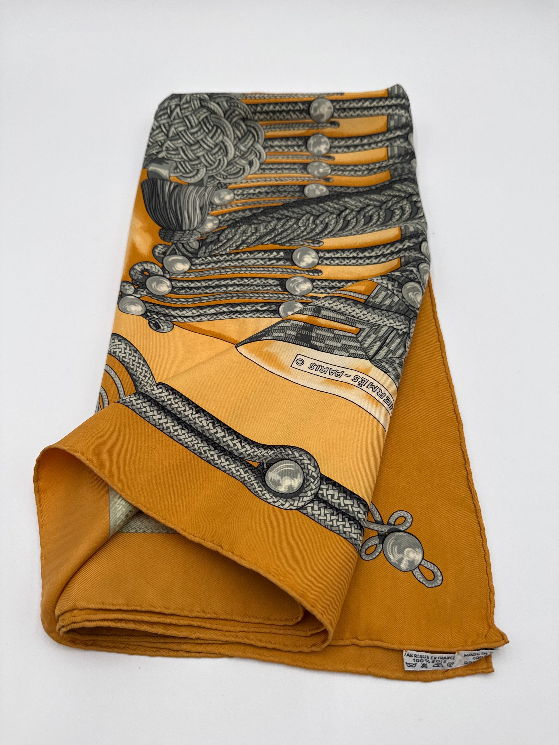 Hermès  Foulard di Seta Carré Giallo “Brandebourgs” Oro Hermès