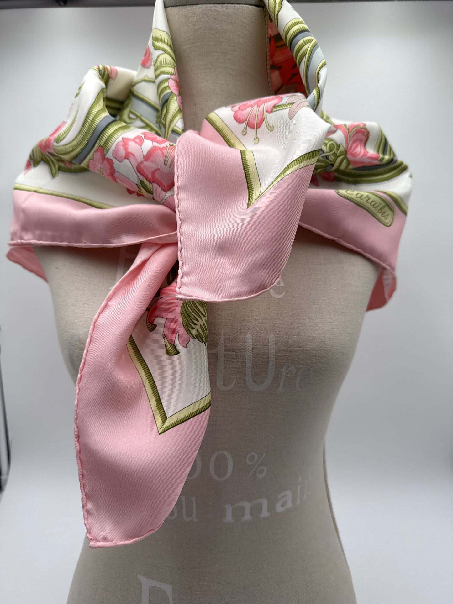 Hermès Vintage Foulard in Seta  “Caraibes” 1974 Christiane Vauzelles - Mercatino di Ninni