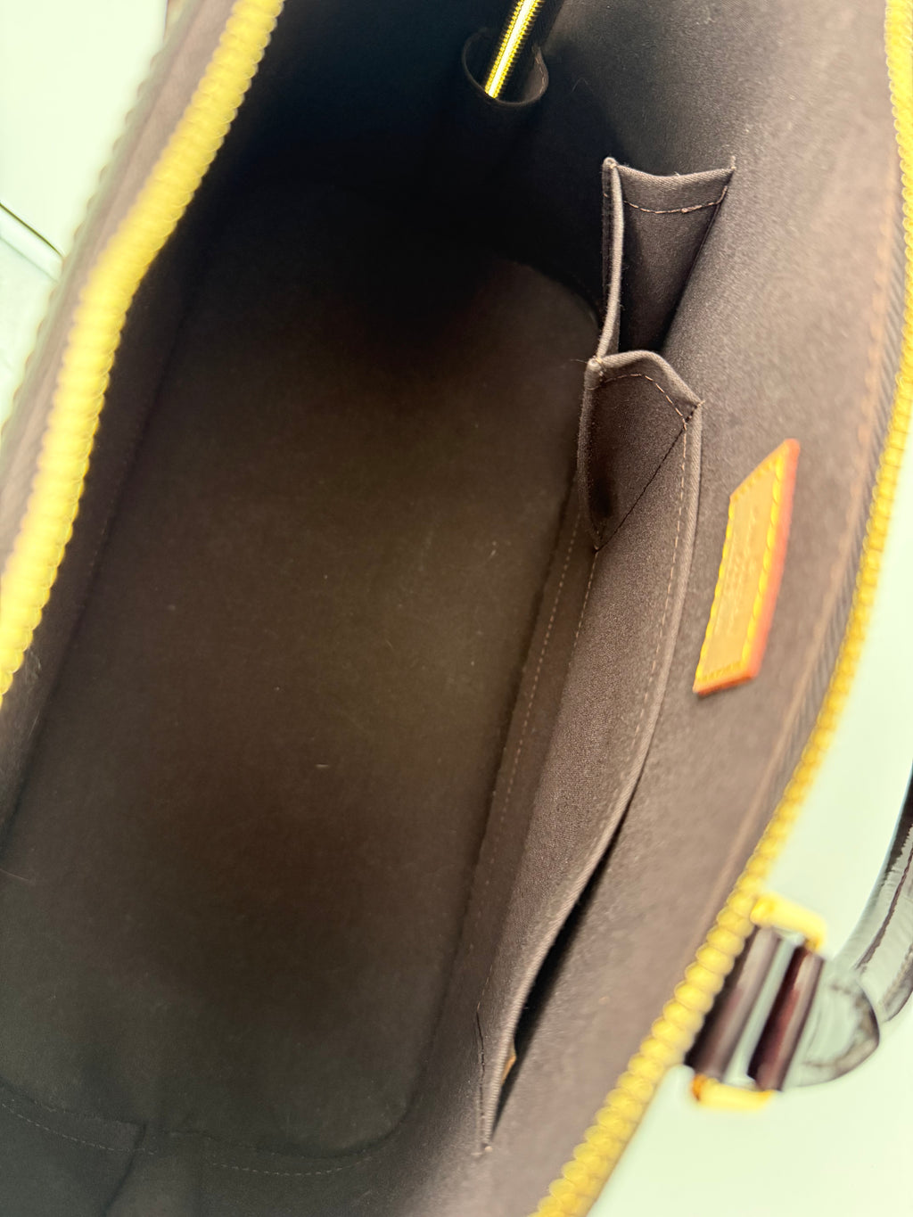 Louis Vuitton Borsa Alma MM in Pelle Monogram Vernice Bordeaux - Mercatino di Ninni