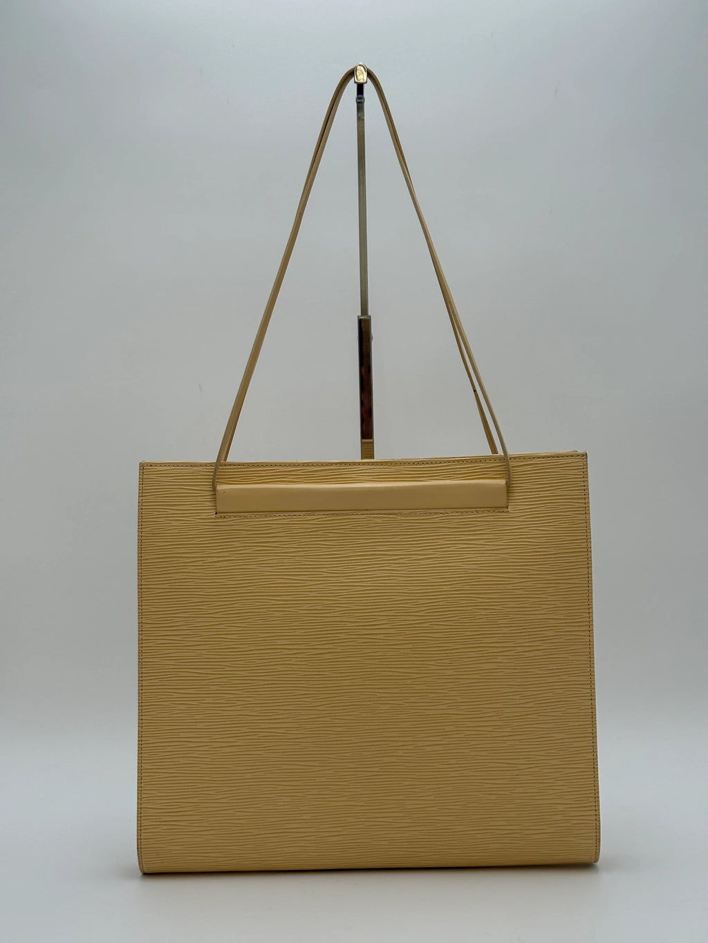 Louis Vuitton Borsa Saint Tropez in Pelle Epi Giallo Burro - Mercatino di Ninni
