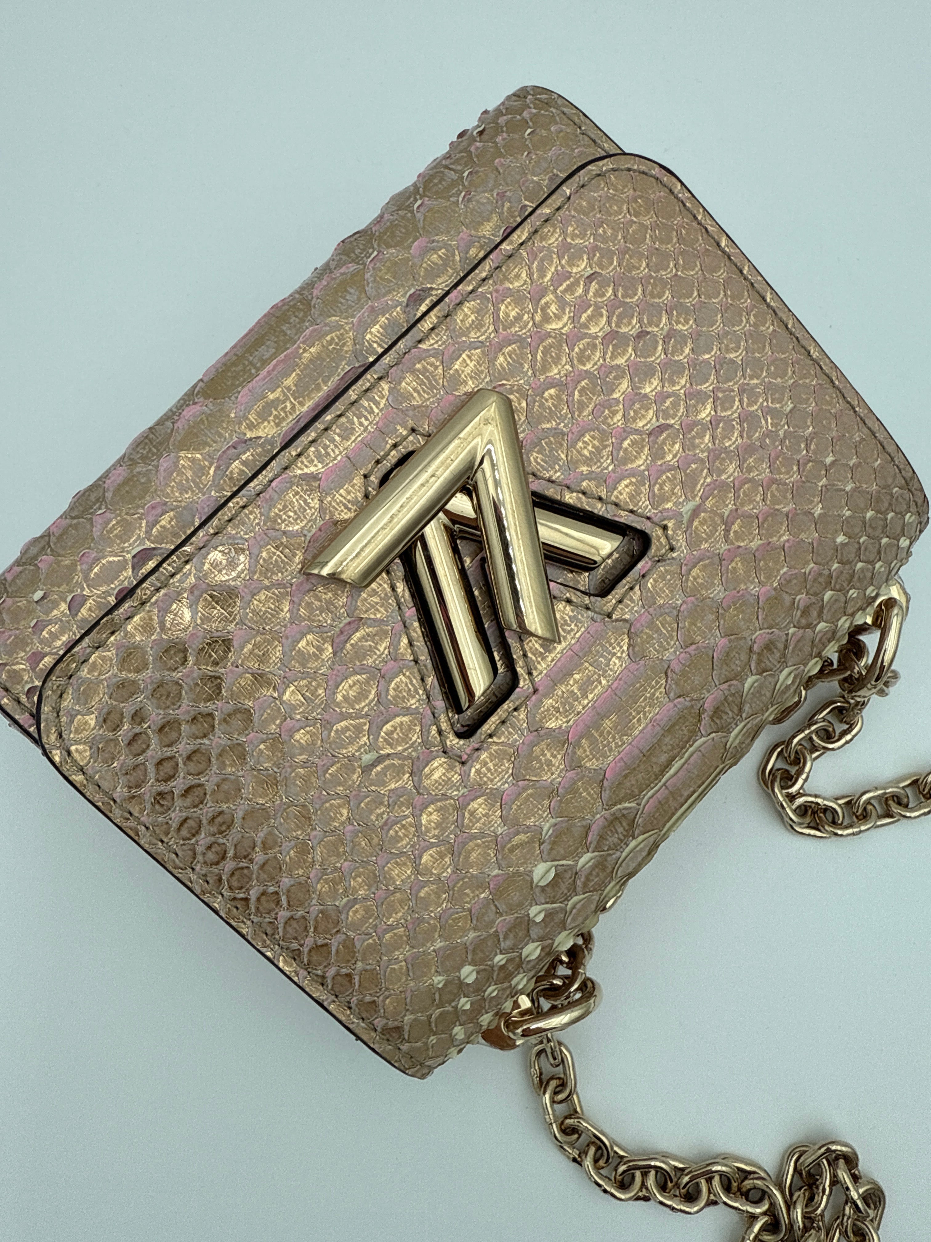 Louis Vuitton Borsa Twist Mini in Pelle di Pitone Rosa Louis vuitton