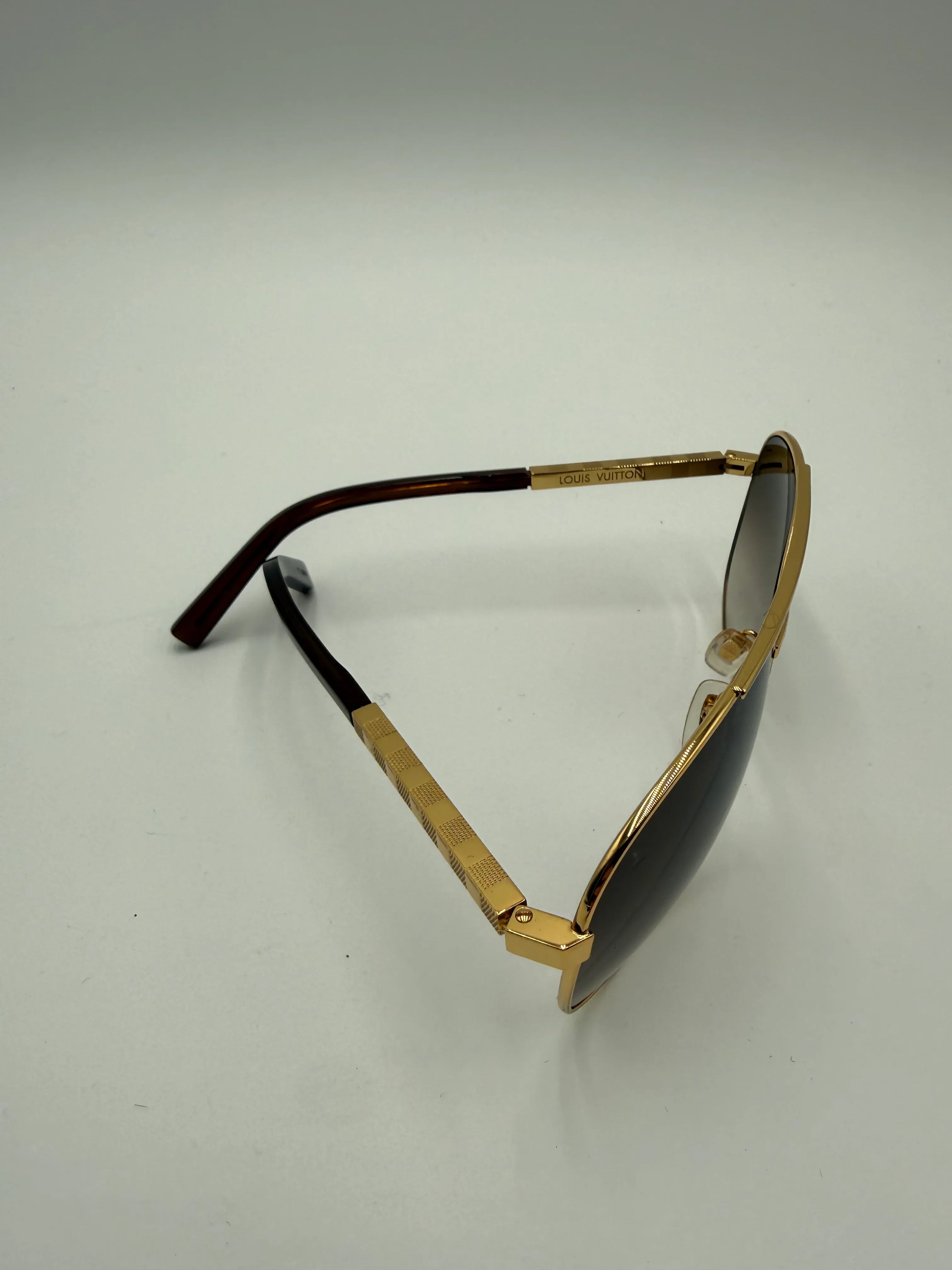 Louis Vuitton Occhiali da Sole Attitude Pilote Aviatore - Mercatino di Ninni