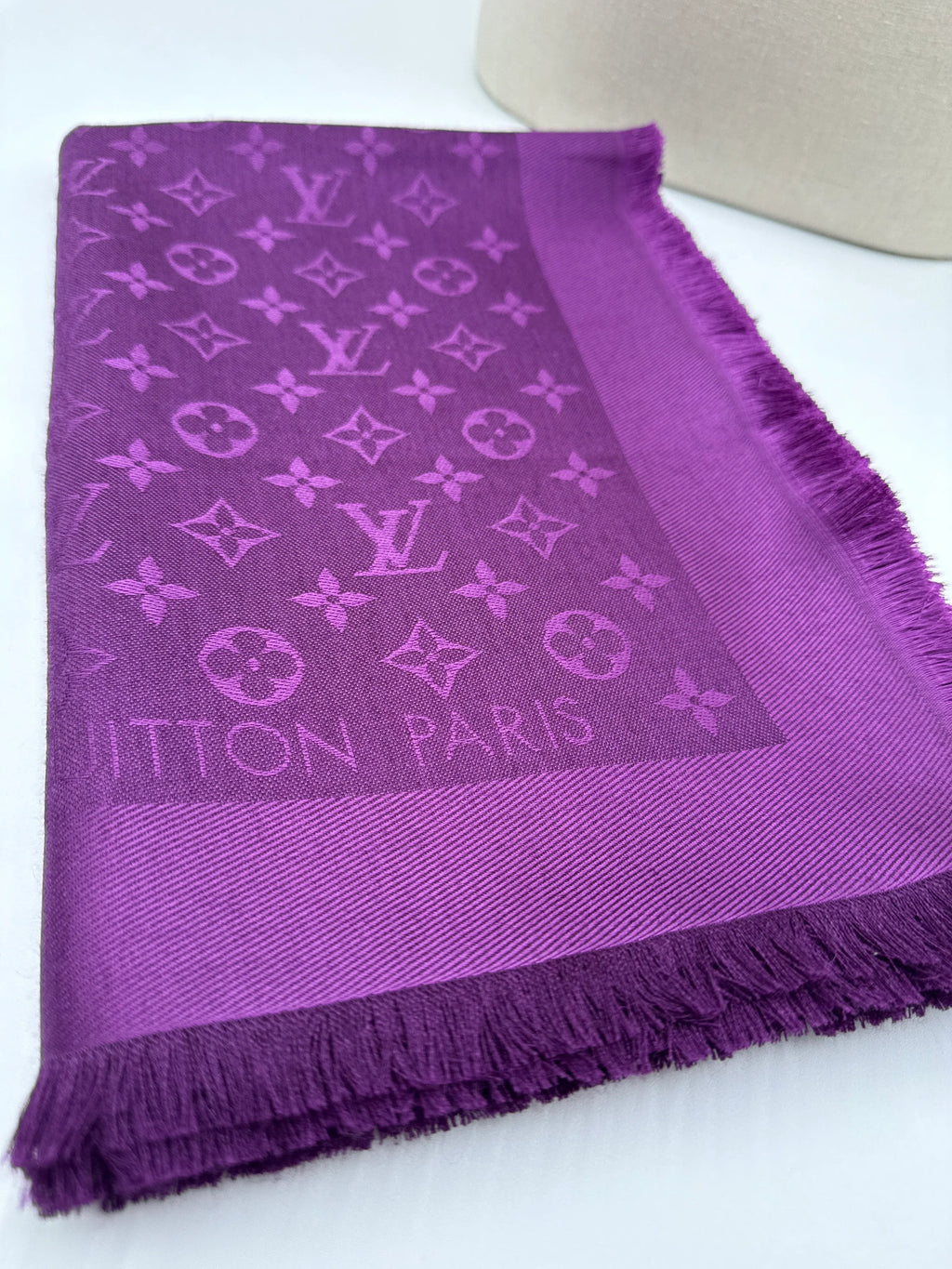 Louis Vuitton Sciarpa Viola in Lana e Seta - Mercatino di Ninni