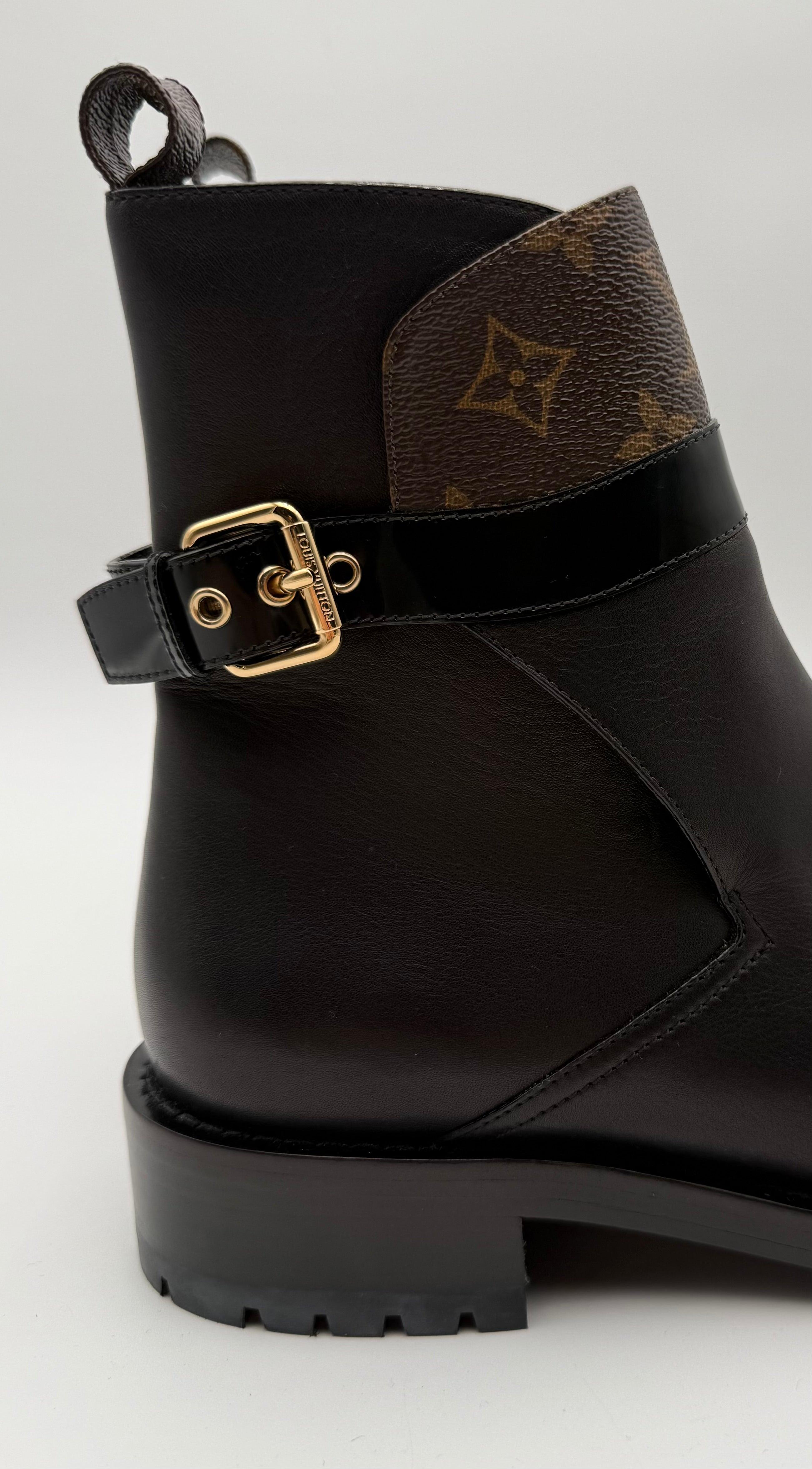 Louis Vuitton Stivaletti Discovery Flat Neri - Mercatino di Ninni