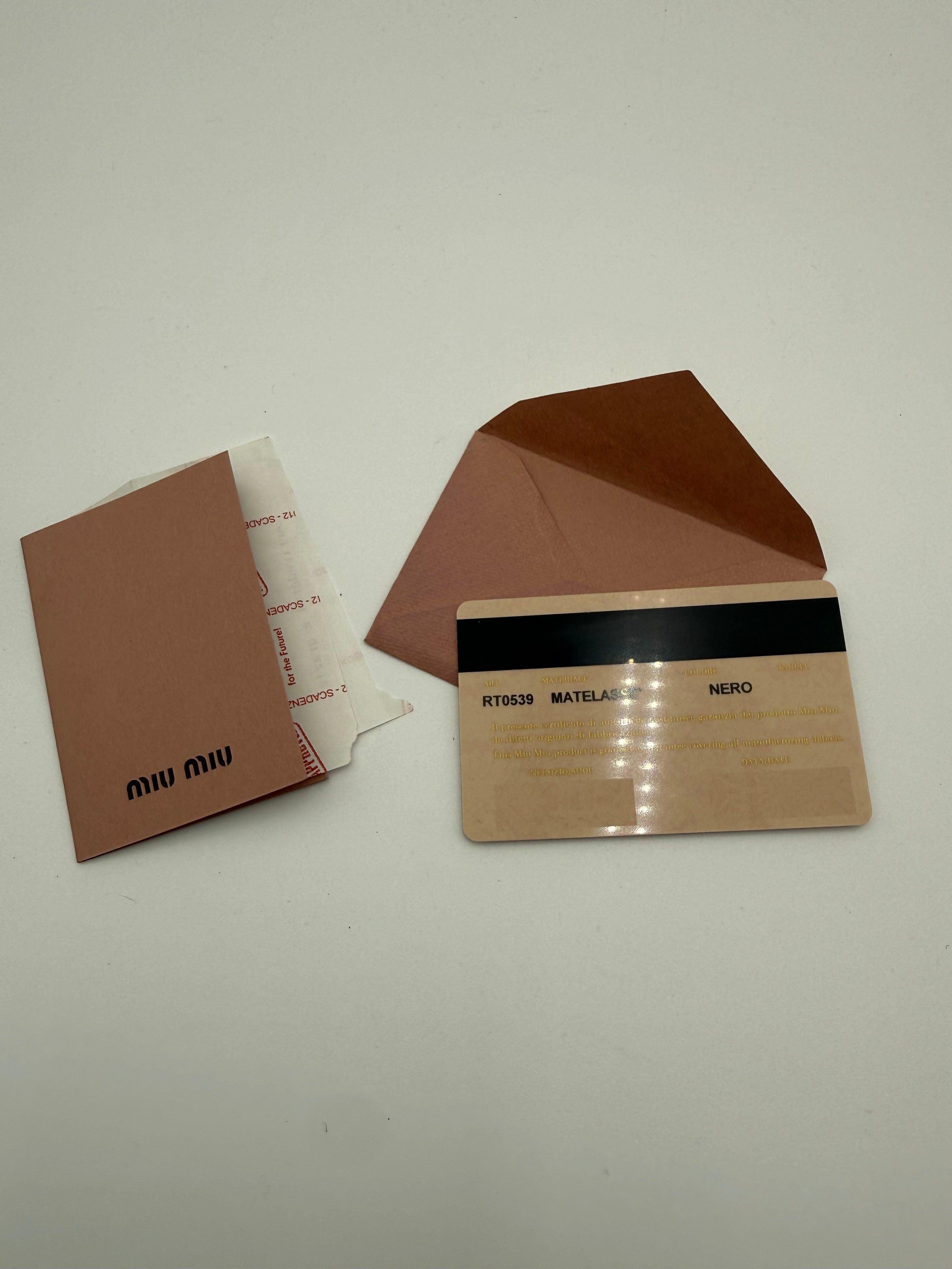 Miu Miu Borsa Camera a Tracolla in Pelle Matelassé Nera - Mercatino di Ninni