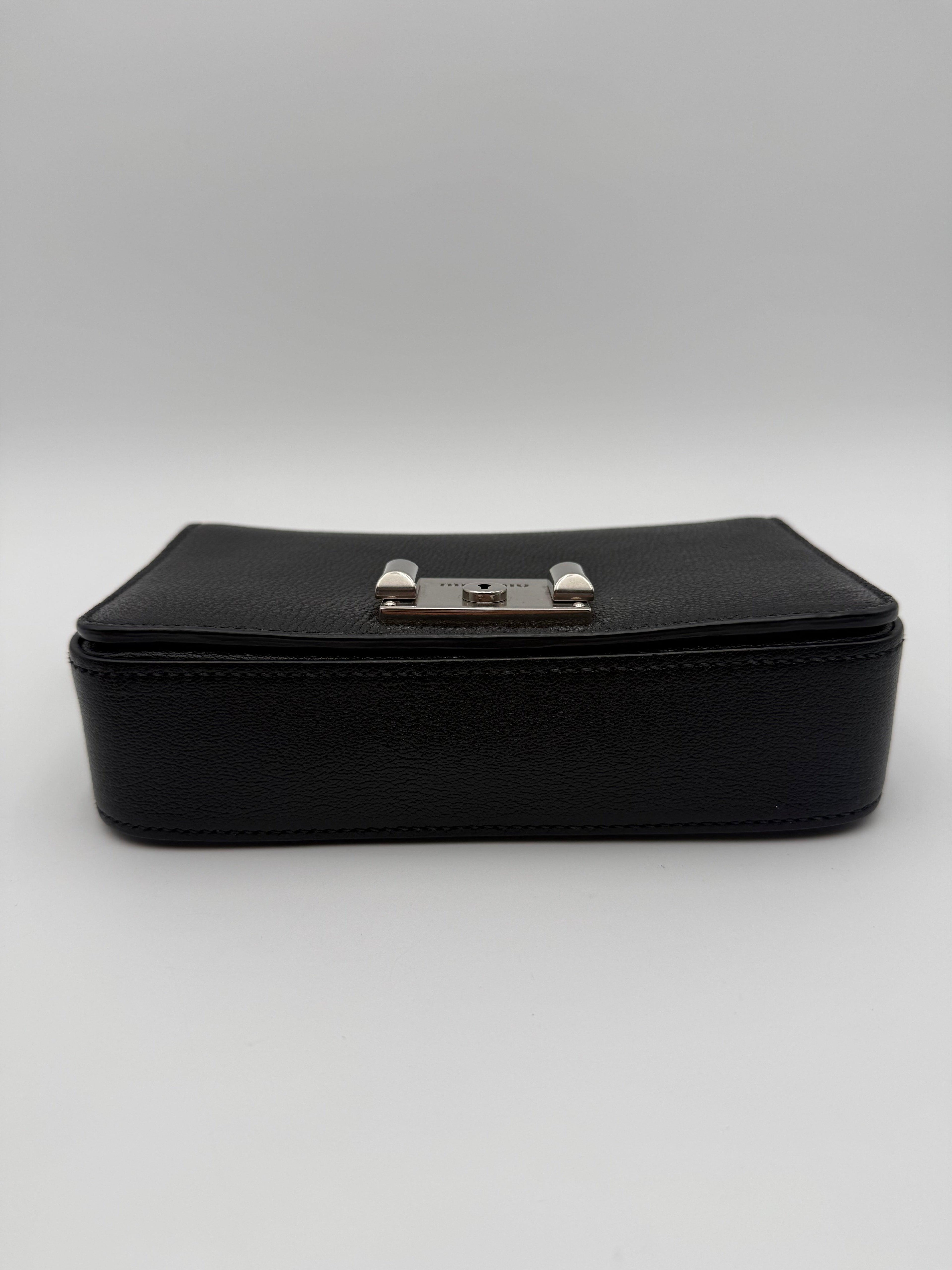 Miu Miu Borsa Pattina a Tracolla in Pelle Madras Nero - Mercatino di Ninni