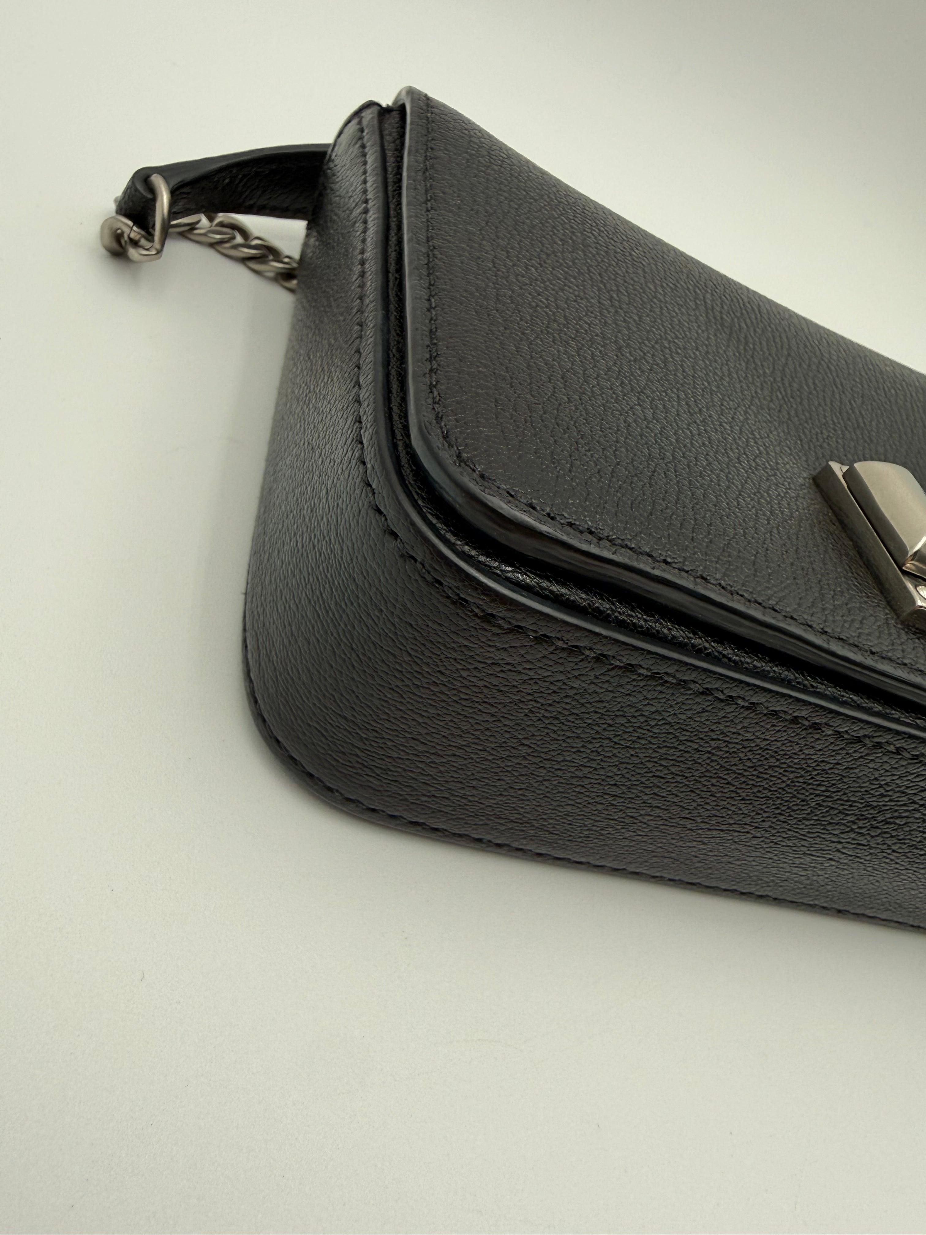 Miu Miu Borsa Pattina a Tracolla in Pelle Madras Nero - Mercatino di Ninni