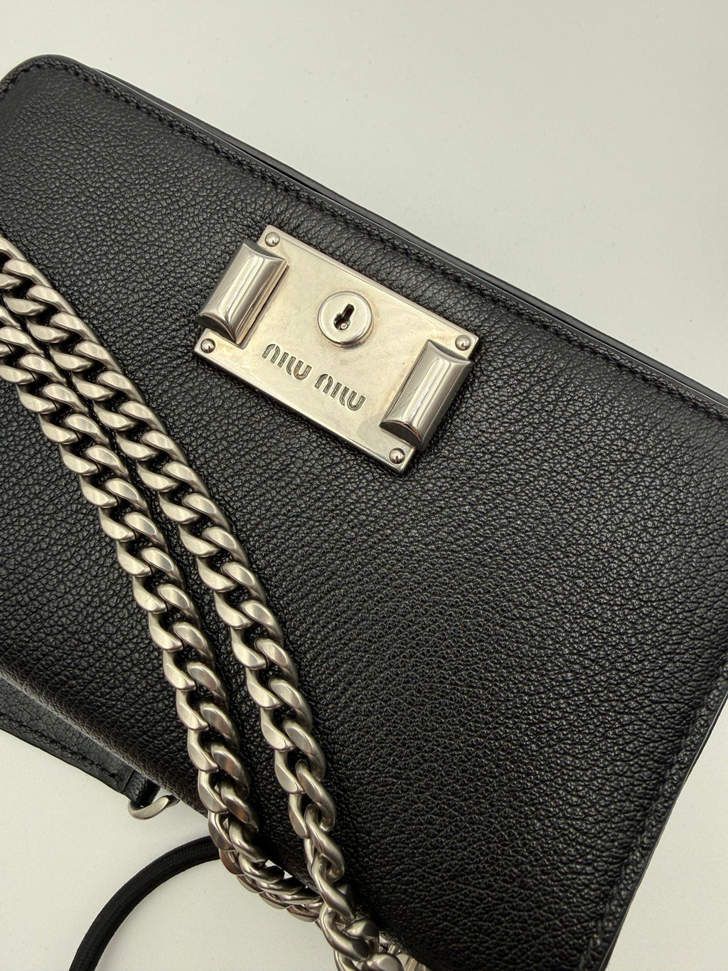 Miu Miu Borsa Pattina a Tracolla in Pelle Madras Nero - Mercatino di Ninni