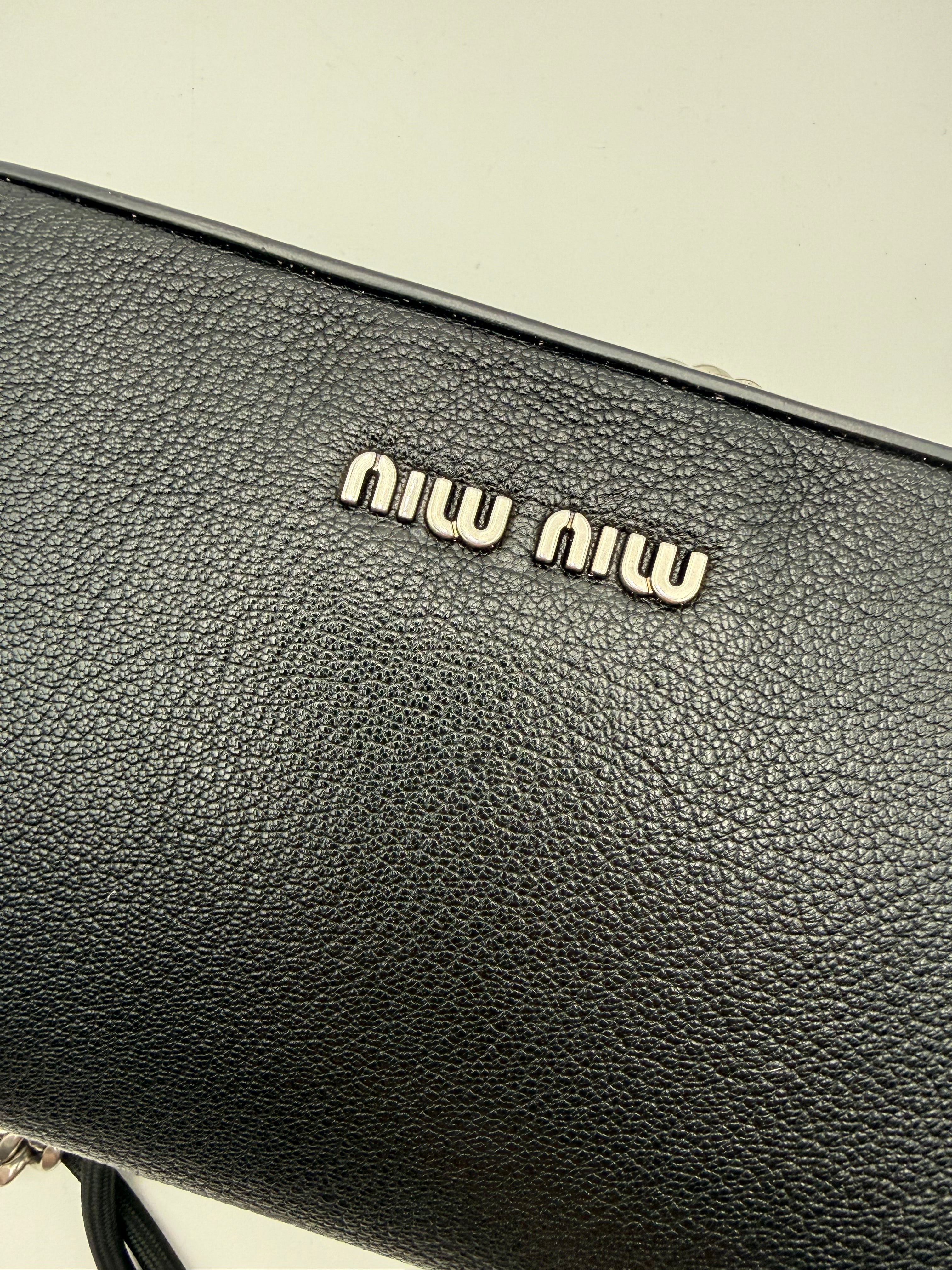 Miu Miu Borsa Pattina a Tracolla in Pelle Madras Nero - Mercatino di Ninni