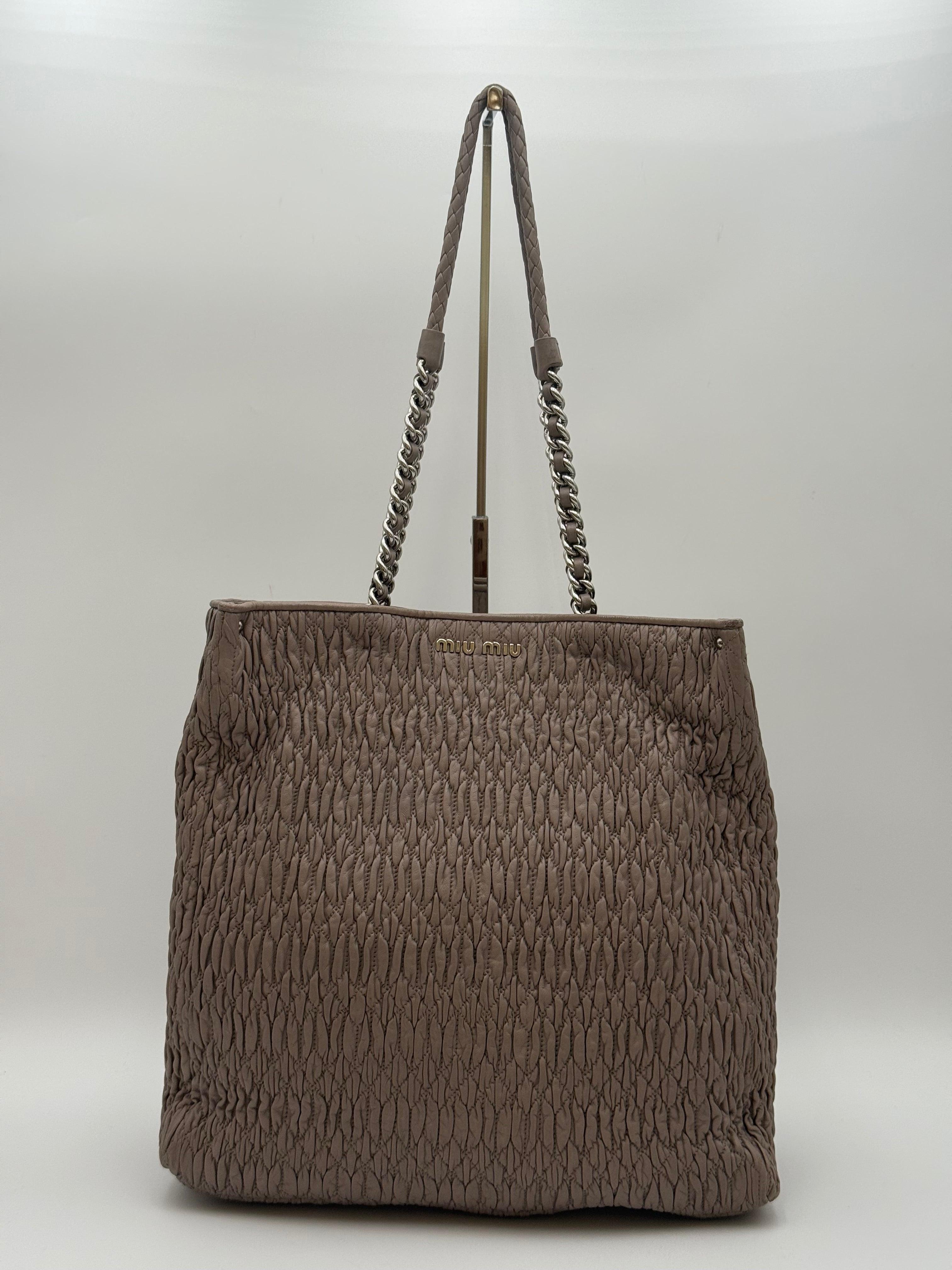 Miu Miu Borsa Shopping in Pelle Cloquet Tortora