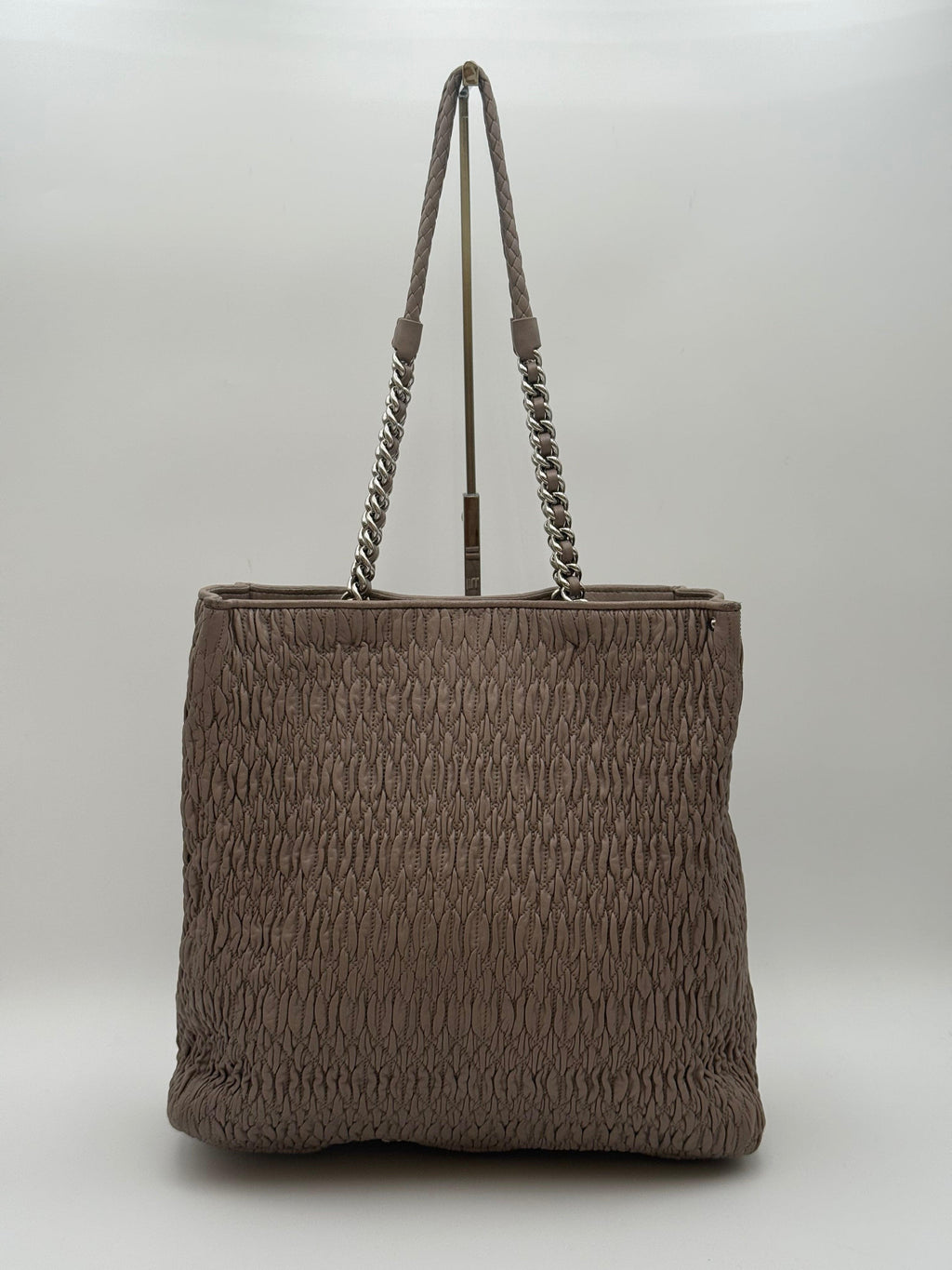 Miu Miu Borsa Shopping in Pelle Cloquet Tortora